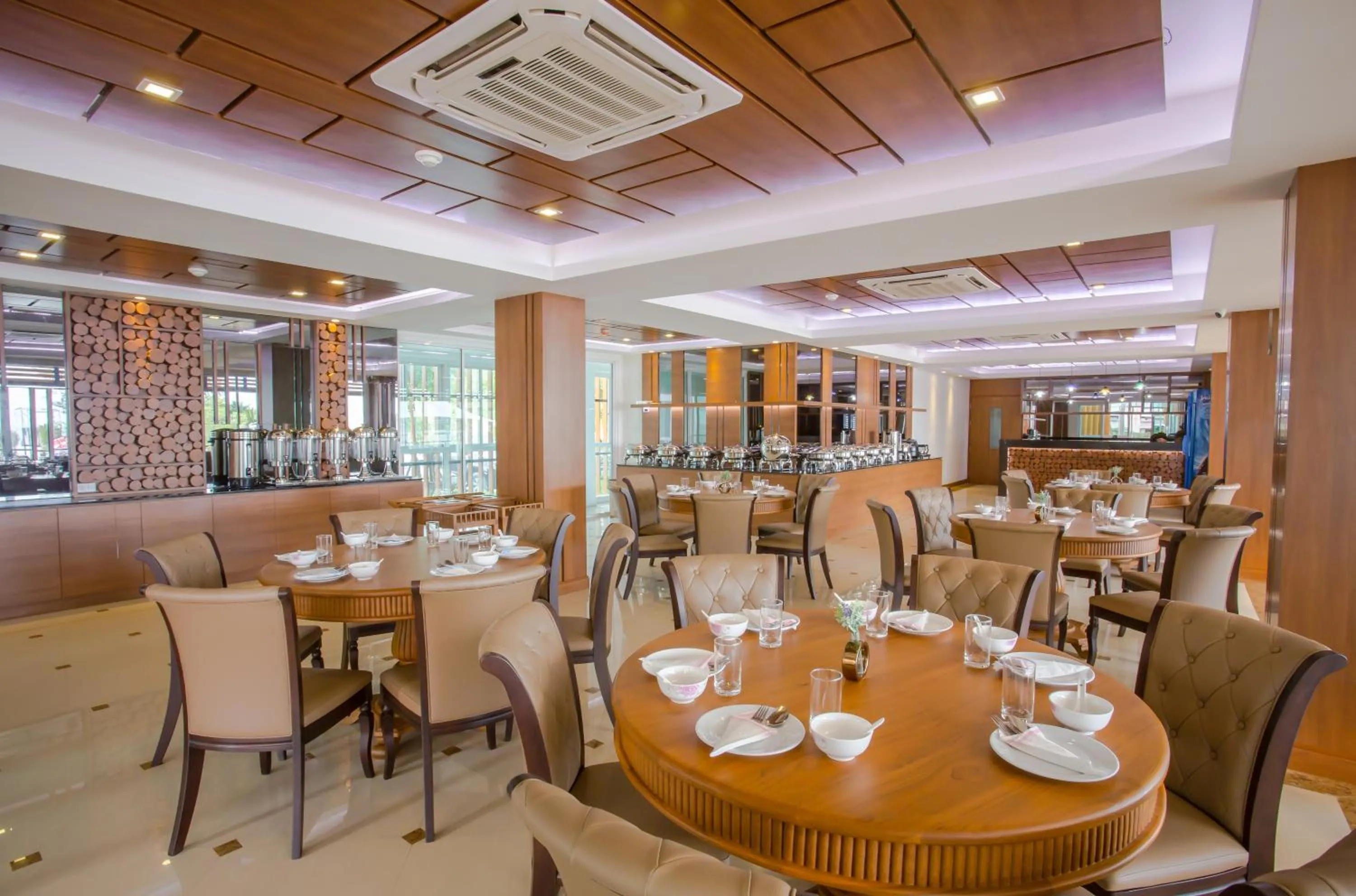 Restaurant/places to eat in Saint Tropez Beach Hotel