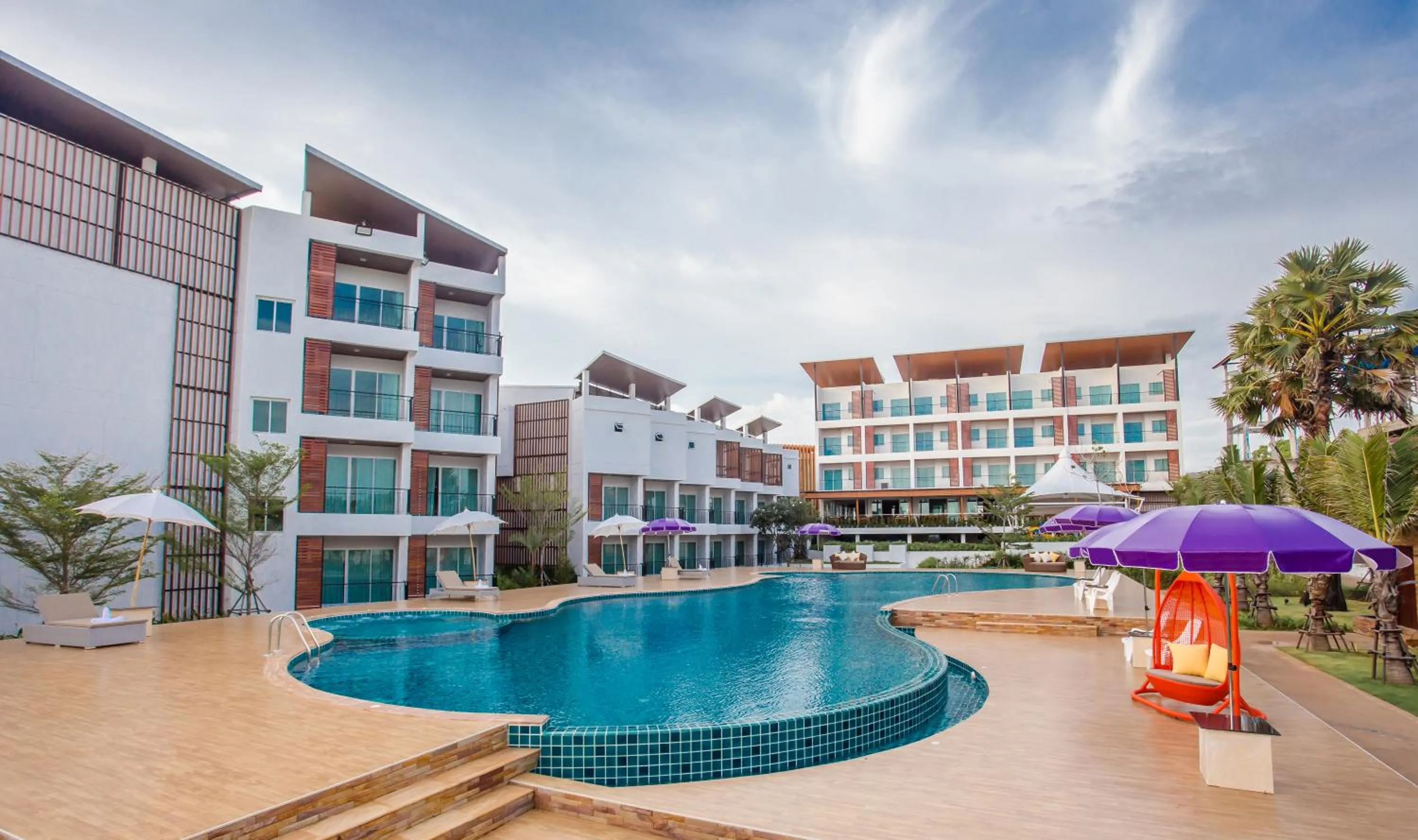 Day in Saint Tropez Beach Hotel