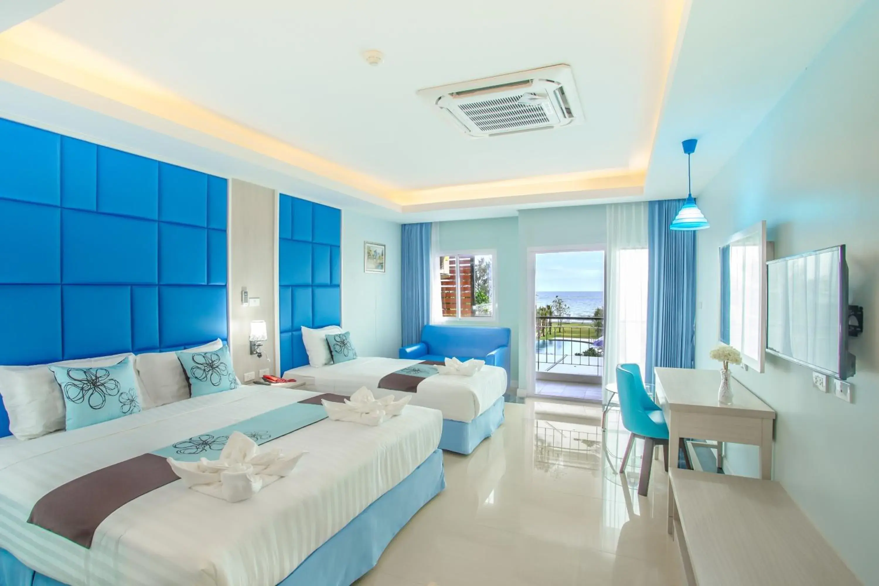 Photo of the whole room, Bed in Saint Tropez Beach Hotel Photo of the whole room, Bed in Saint Tropez Beach Hotel