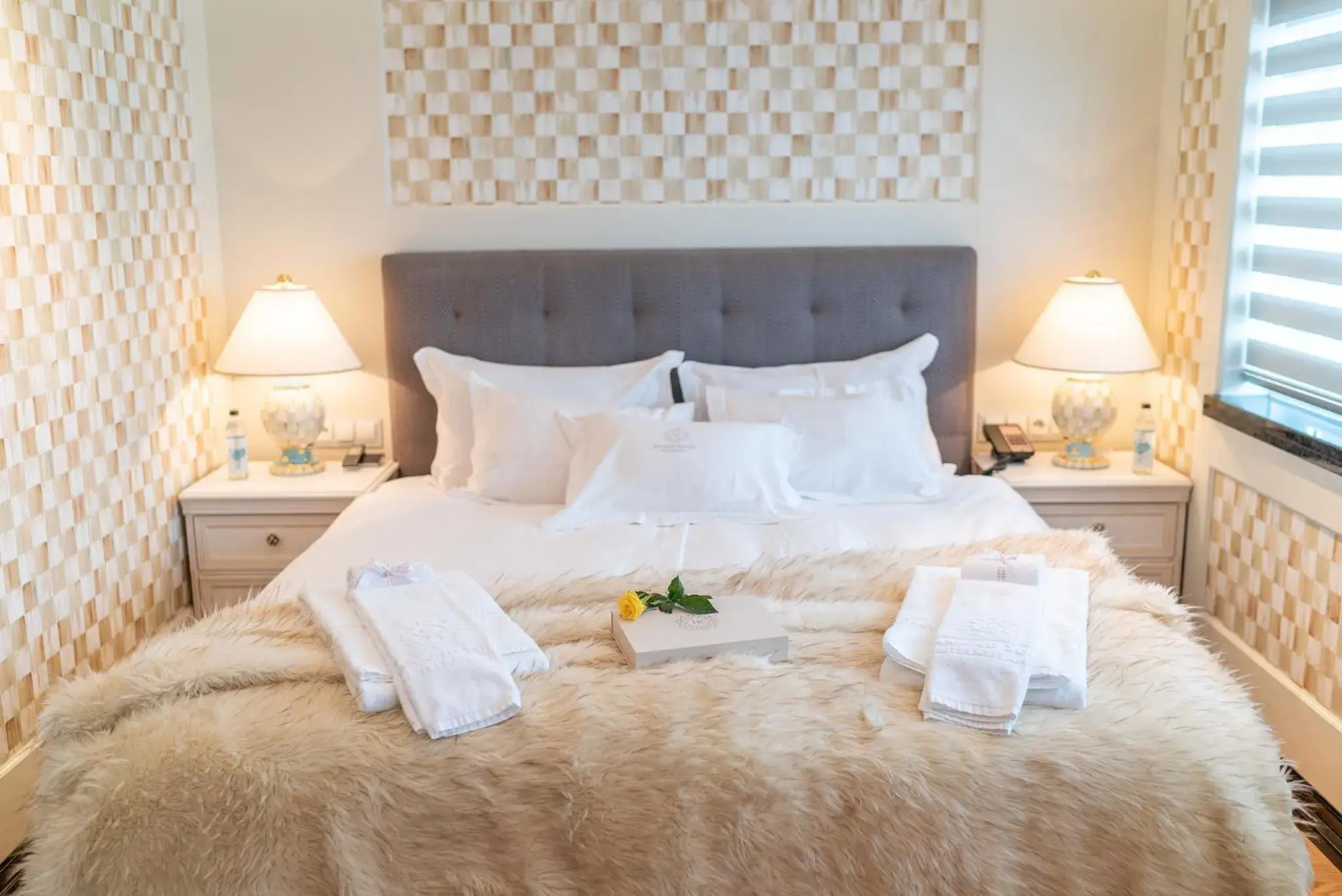 Bedroom, Bed in Diamond Suites by Reykjavik Keflavik Airport Bedroom, Bed in Diamond Suites by Reykjavik Keflavik Airport