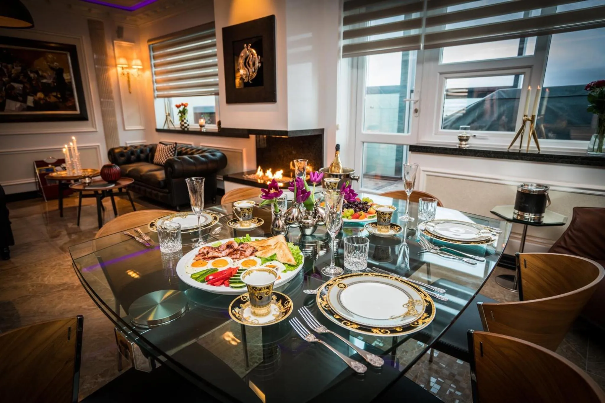 Food and drinks in Diamond Suites by Reykjavik Keflavik Airport