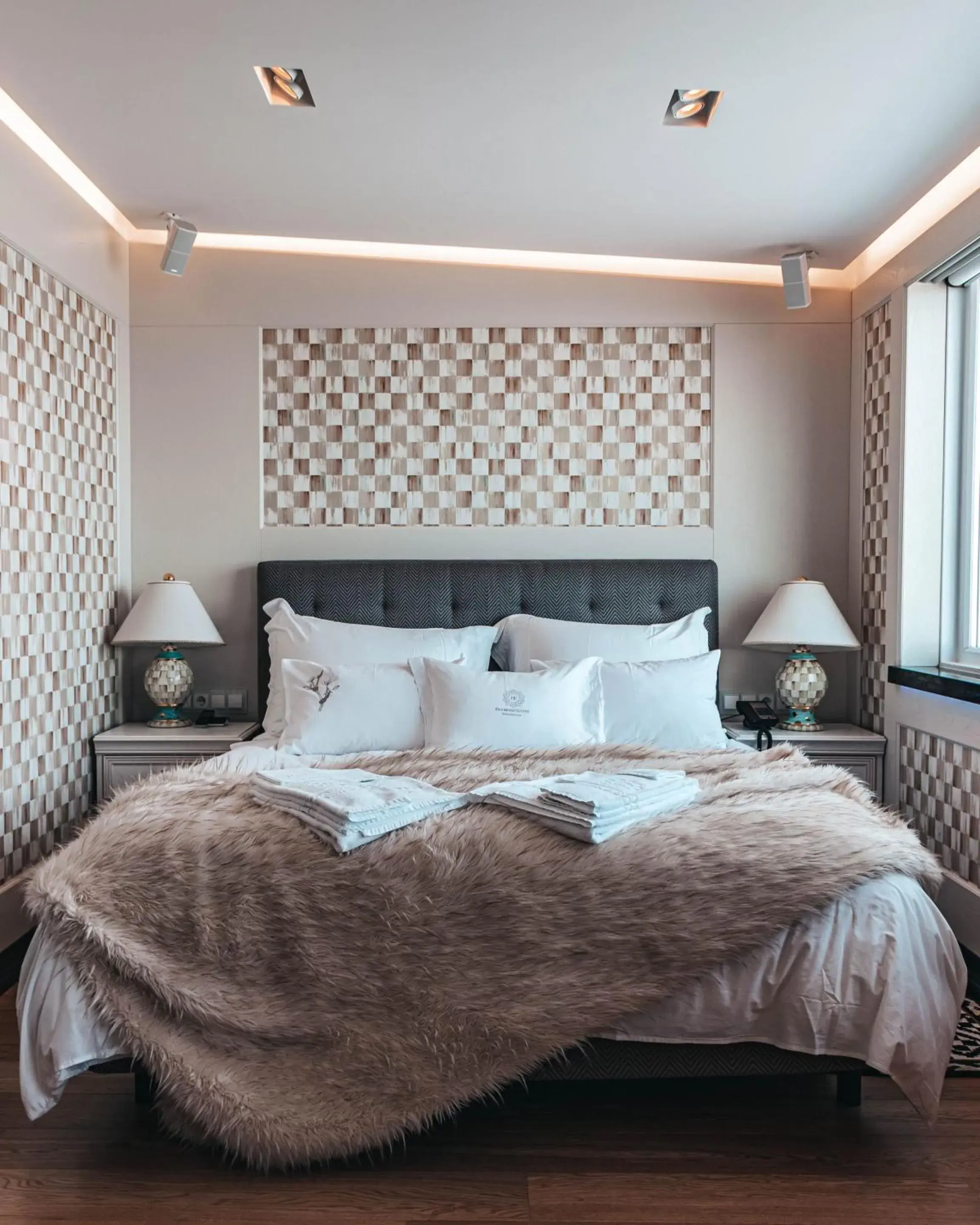 Bedroom, Bed in Diamond Suites by Reykjavik Keflavik Airport Bedroom, Bed in Diamond Suites by Reykjavik Keflavik Airport