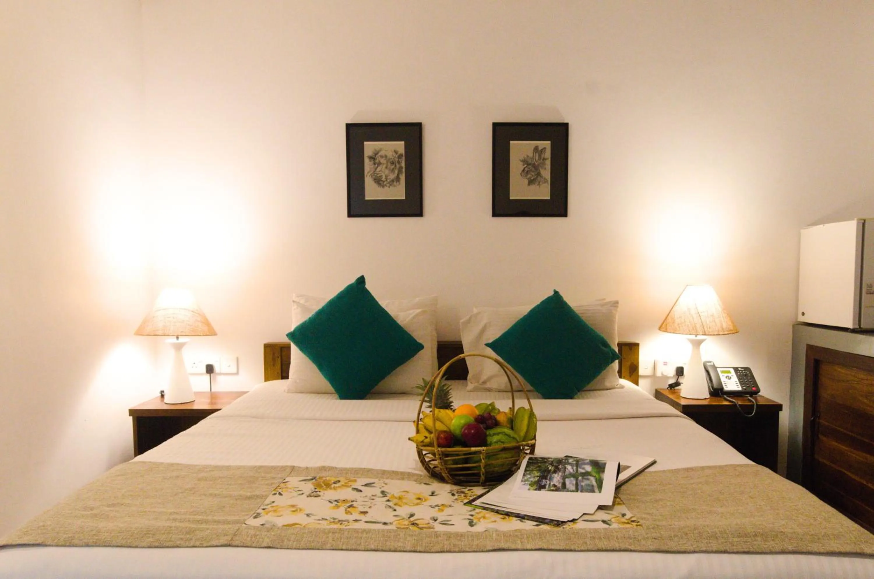 Bed in Pinthaliya Resort