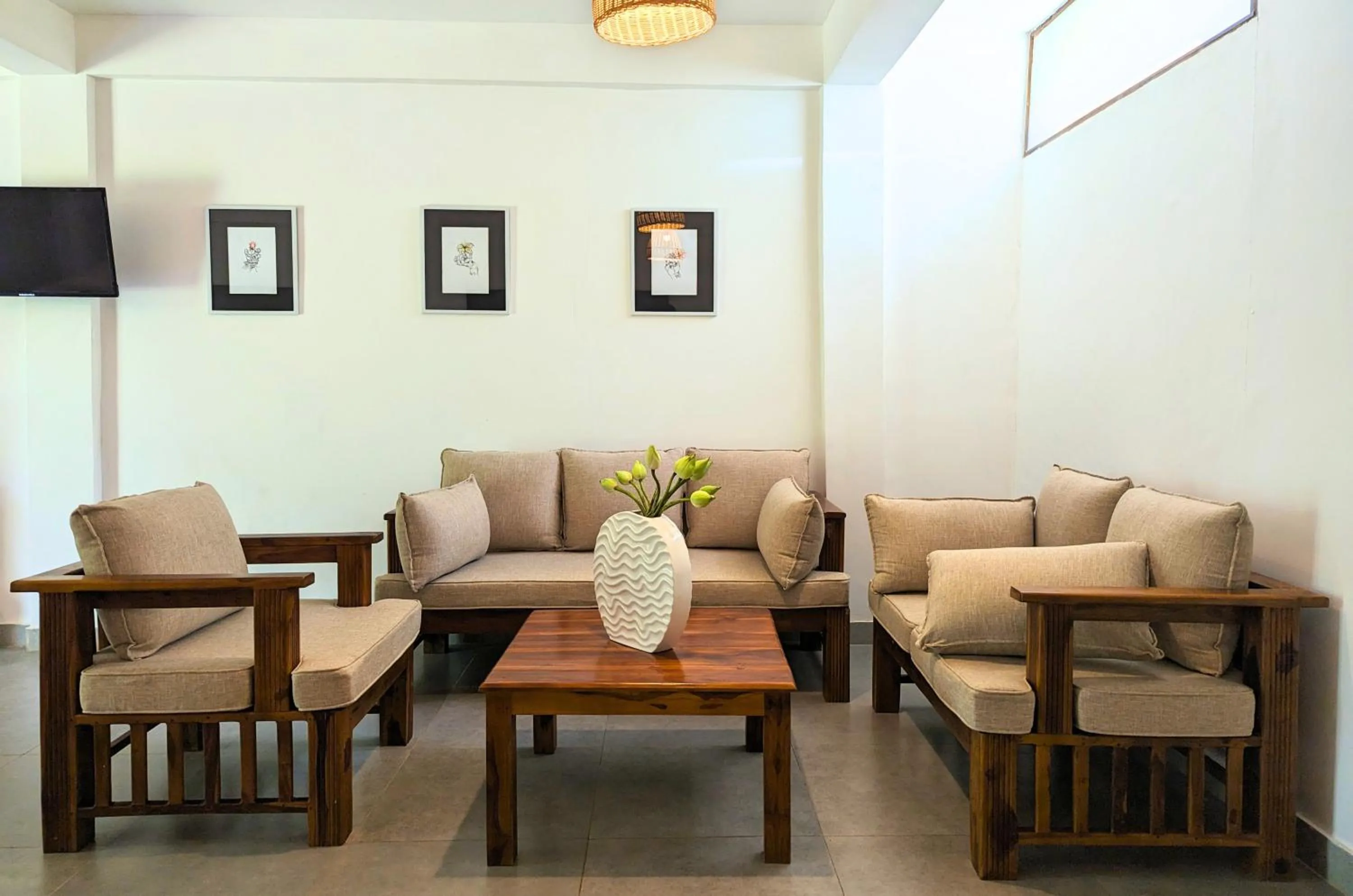 Seating area in Pinthaliya Resort