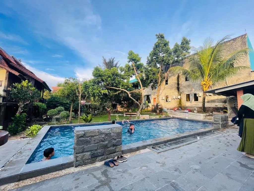 Pool view in Nuwono Tasya Syariah