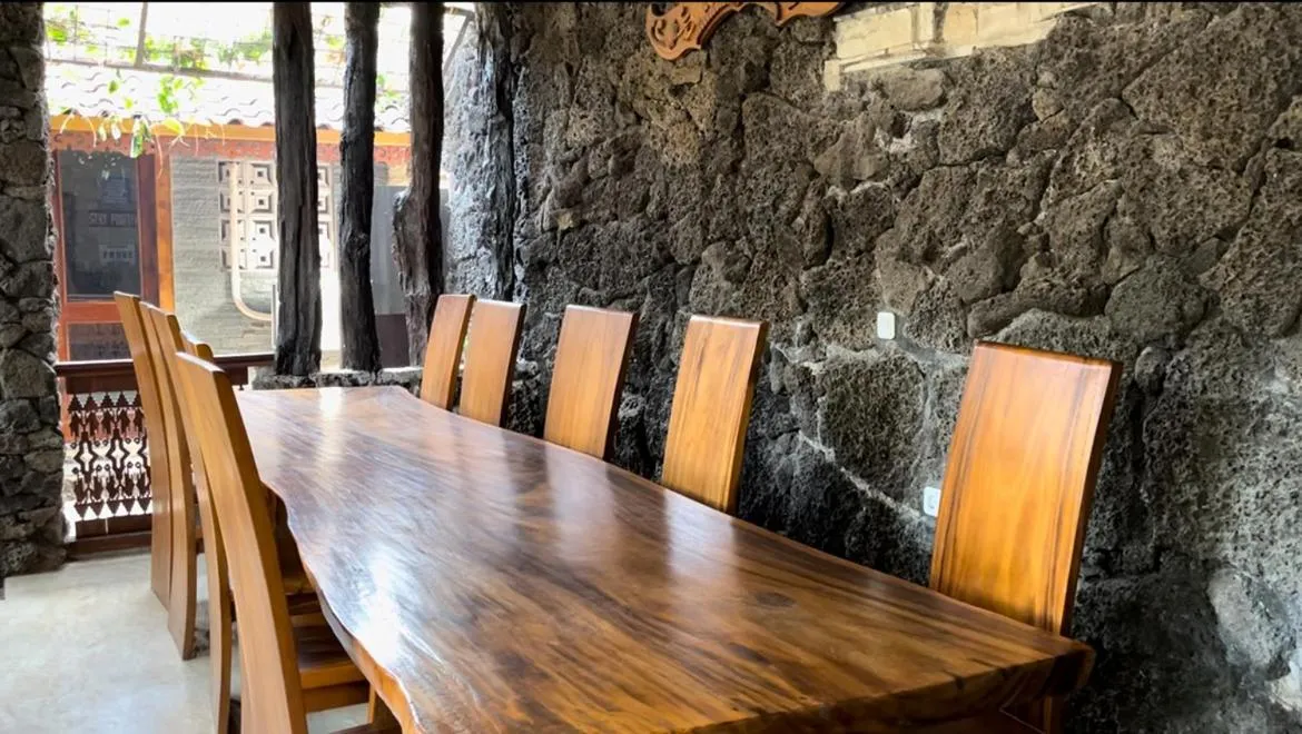 Restaurant/places to eat in Nuwono Tasya Syariah