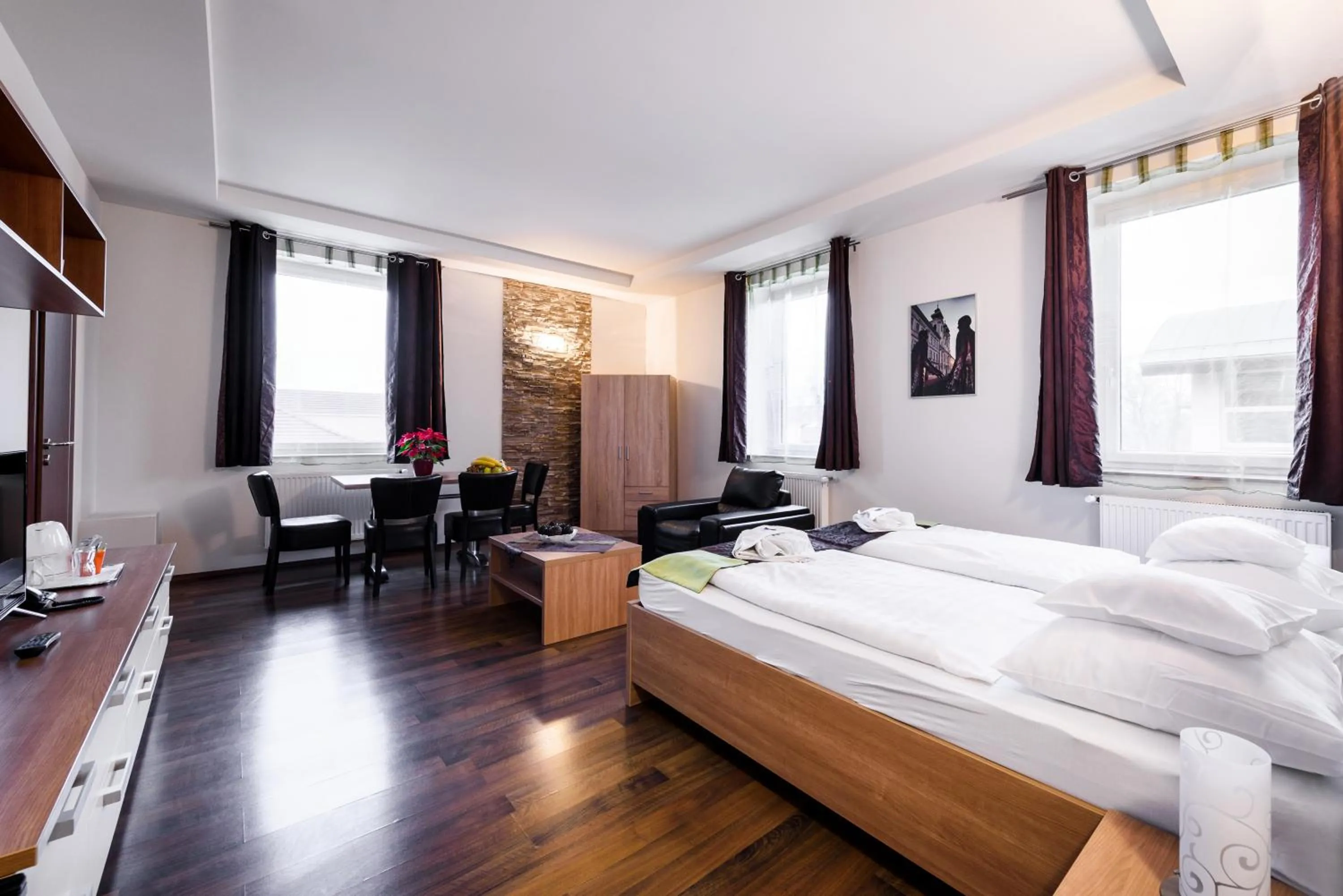 Photo of the whole room, Bed in Hotel Garzon Plaza