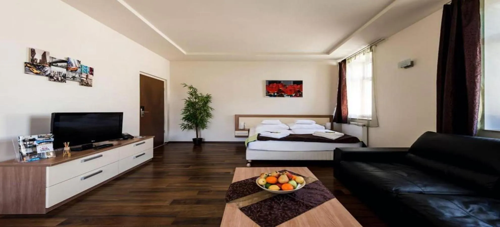 Photo of the whole room, Bed in Hotel Garzon Plaza