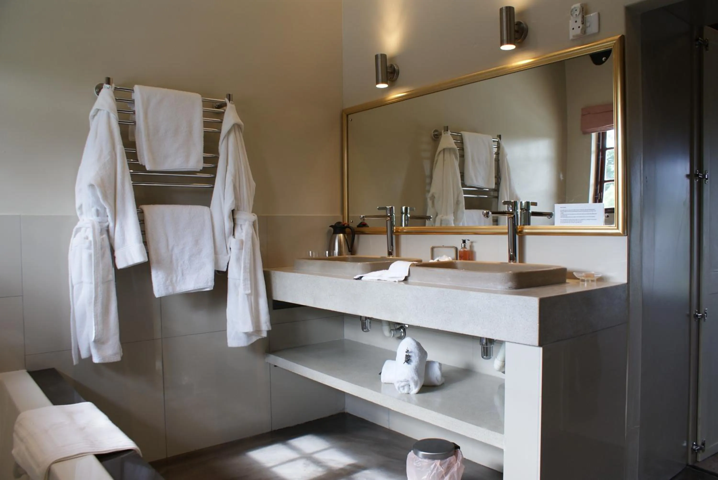 Bathroom in Wedgeview Country House & Spa