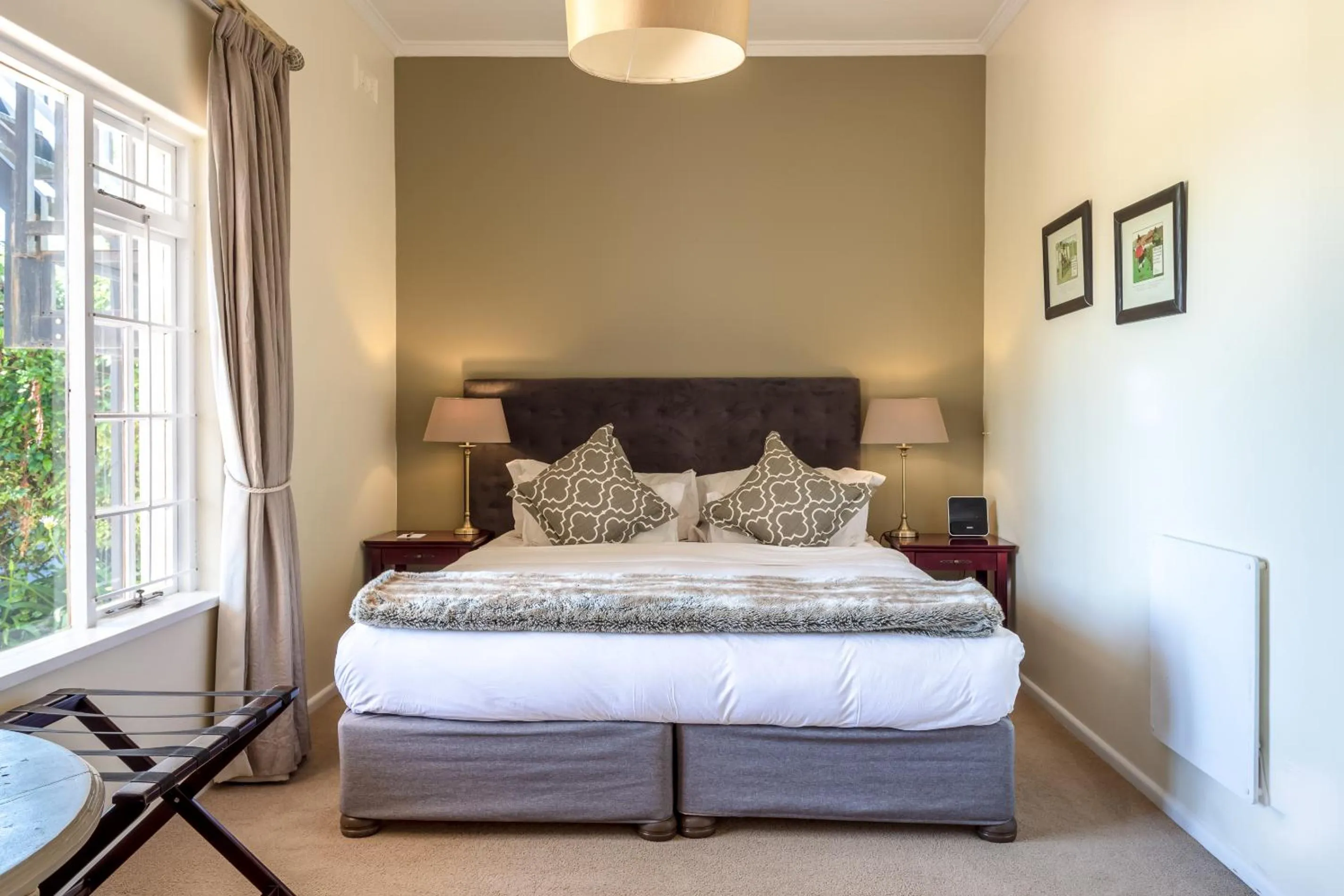 Bed in Wedgeview Country House & Spa