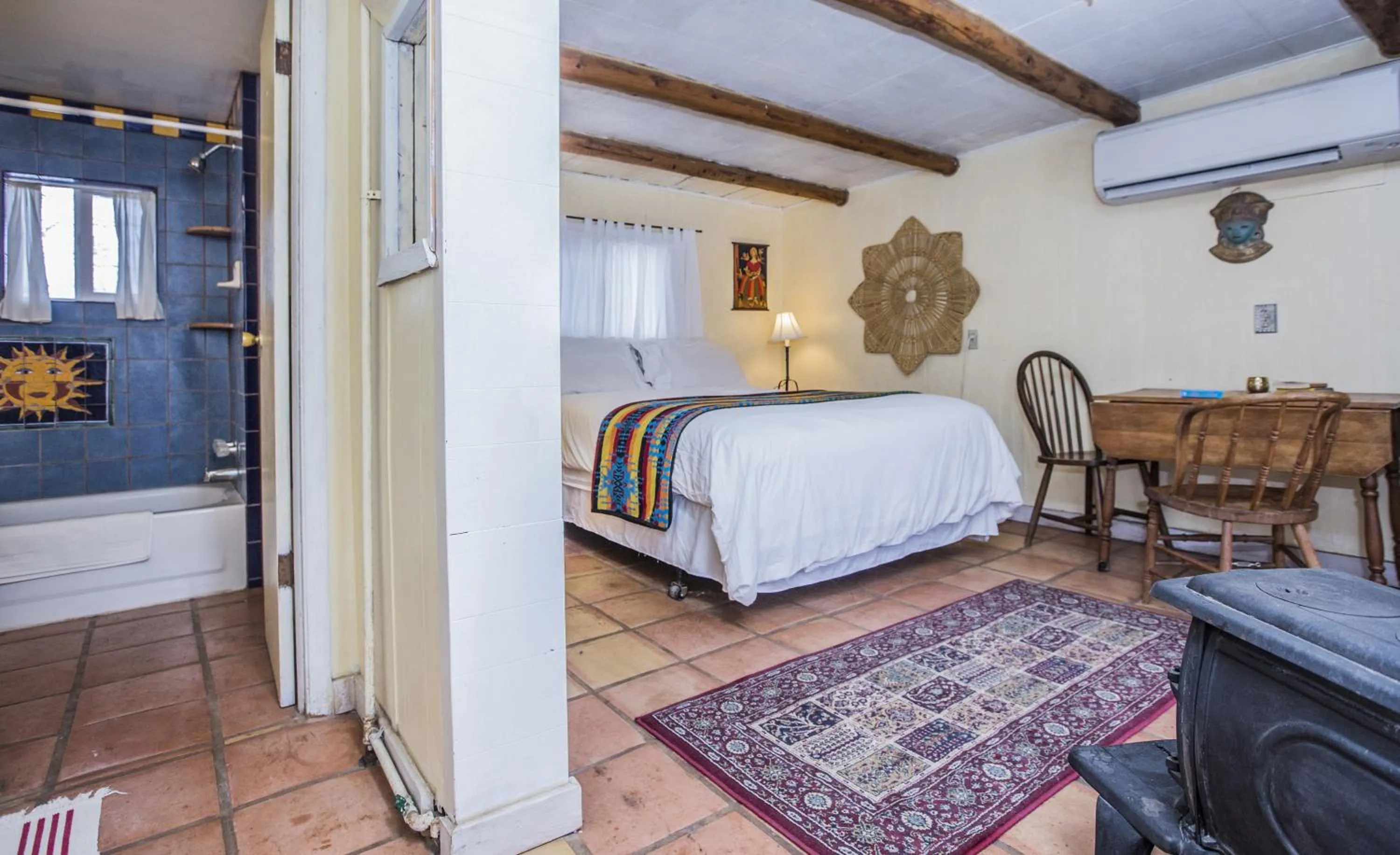 Bed in Taos Goji Farm & Eco-Lodge Retreat