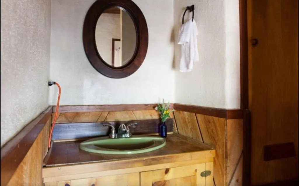 Bathroom in Taos Goji Farm & Eco-Lodge Retreat