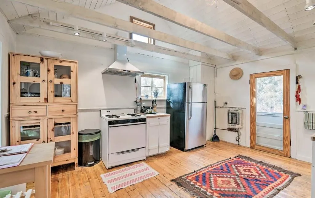 Taos Goji Farm & Eco-Lodge Retreat