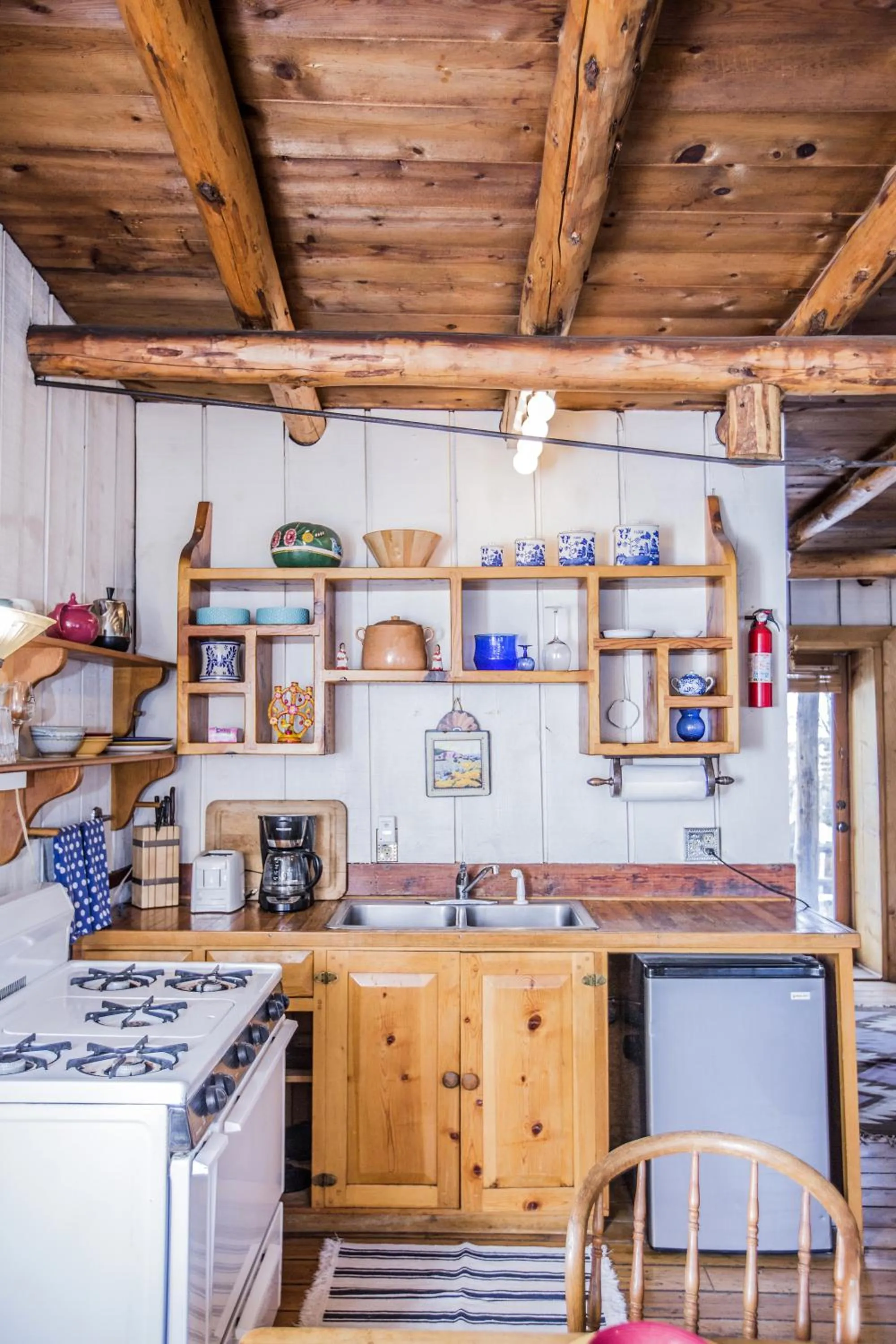 Kitchen or kitchenette in Taos Goji Farm & Eco-Lodge Retreat