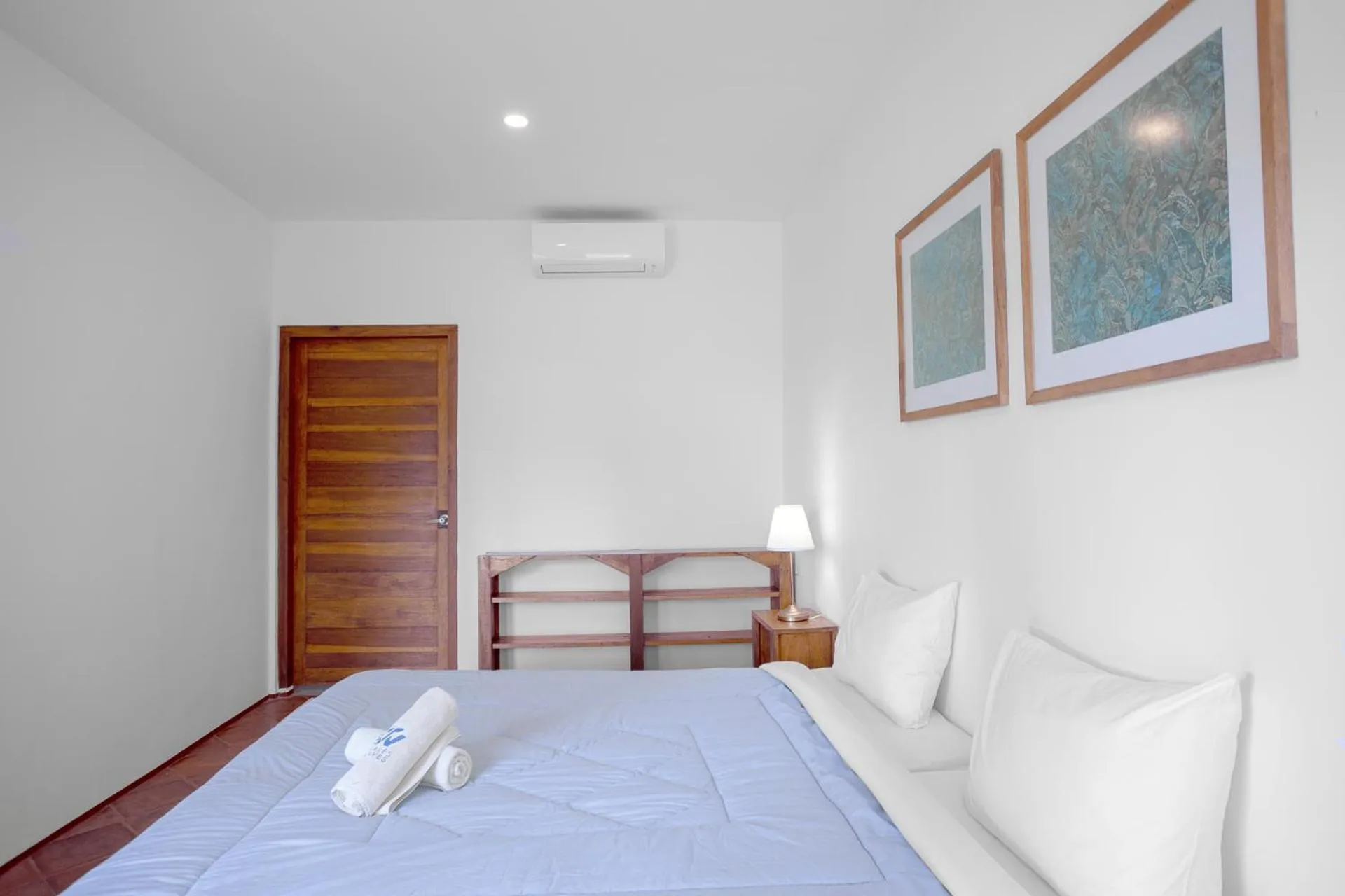 Bed in Whales and Waves