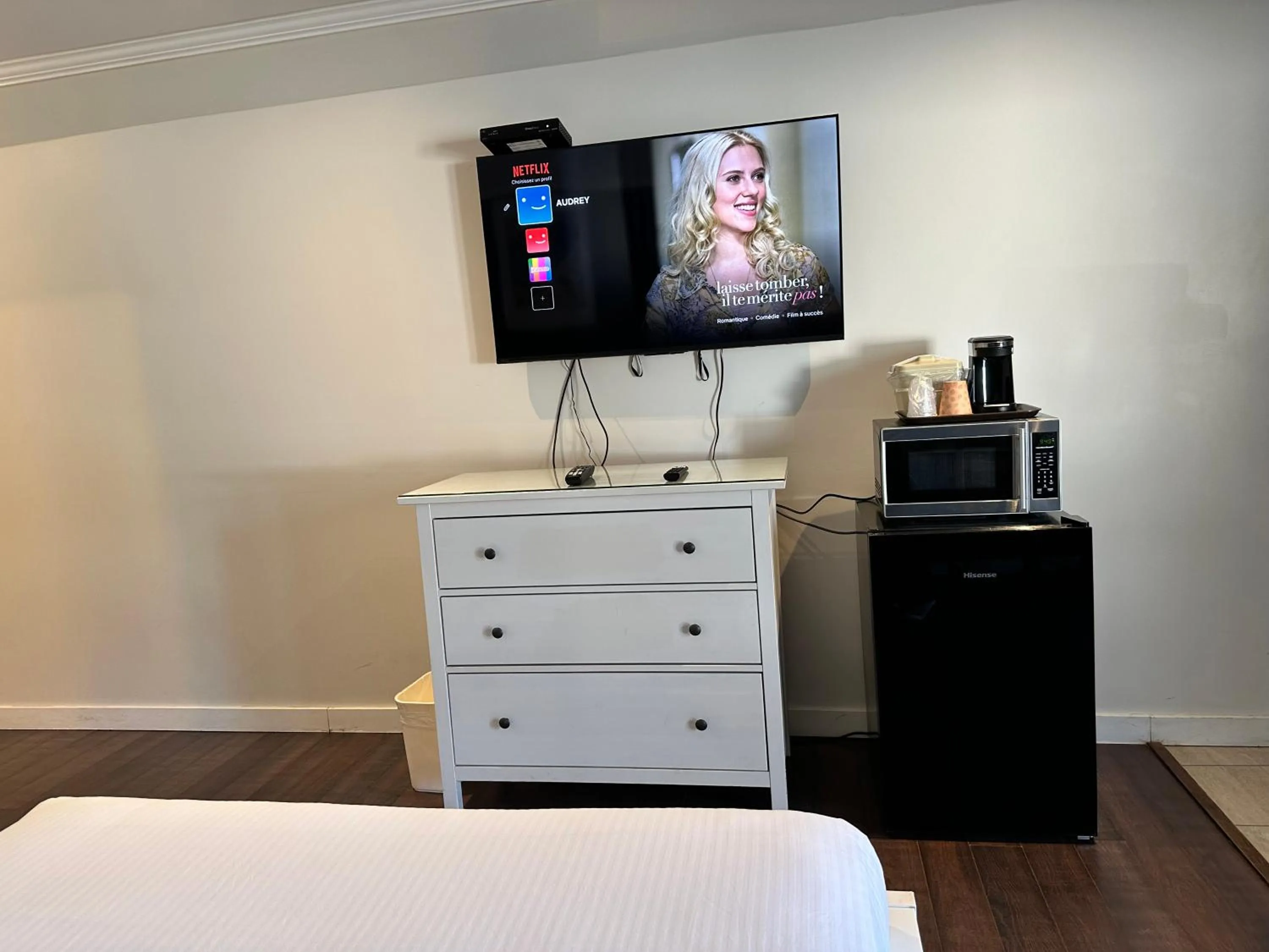 TV and multimedia, Bed in Cloud 9 Inn