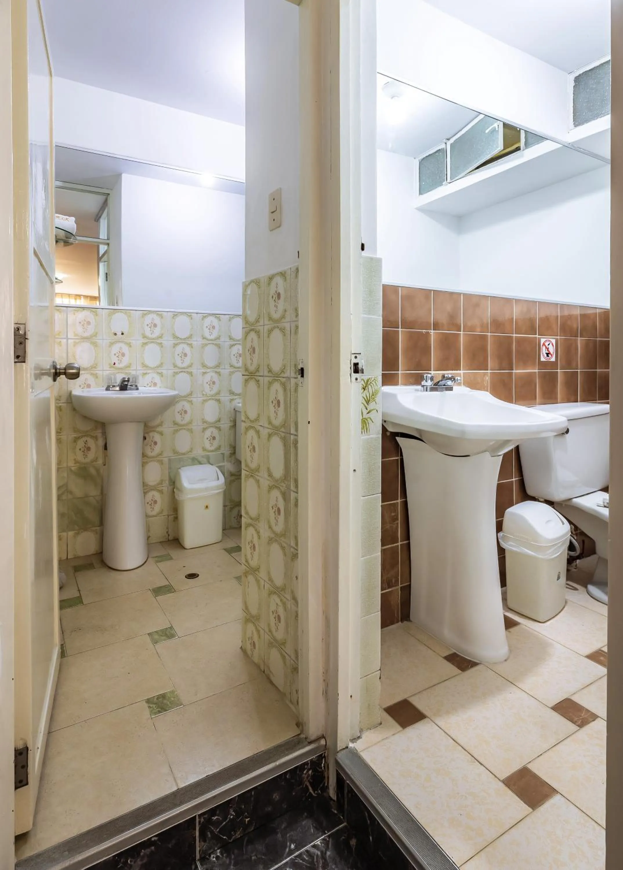 Shower in Recreo Hotel