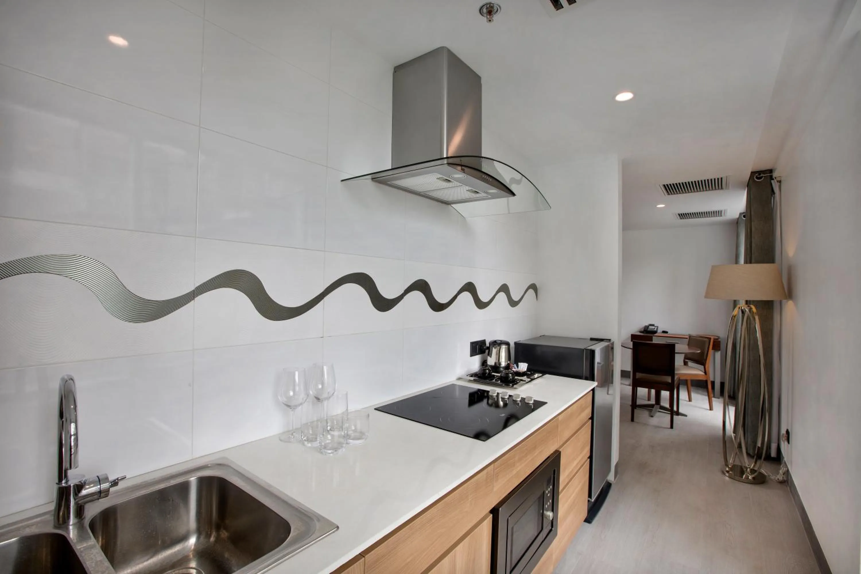 Kitchen or kitchenette in Space Hotel and Apartments