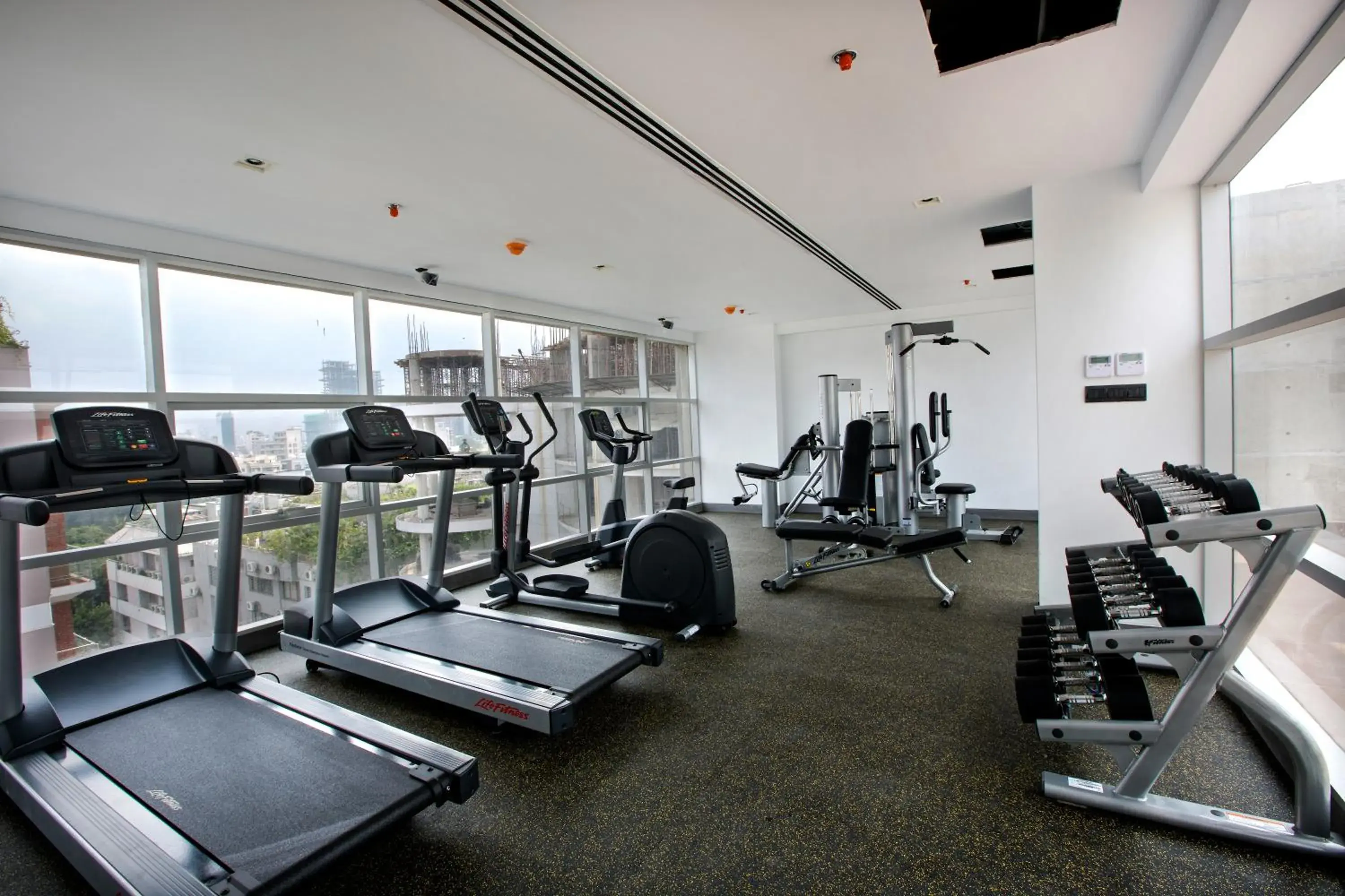 Fitness centre/facilities in Space Hotel and Apartments Fitness centre/facilities in Space Hotel and Apartments