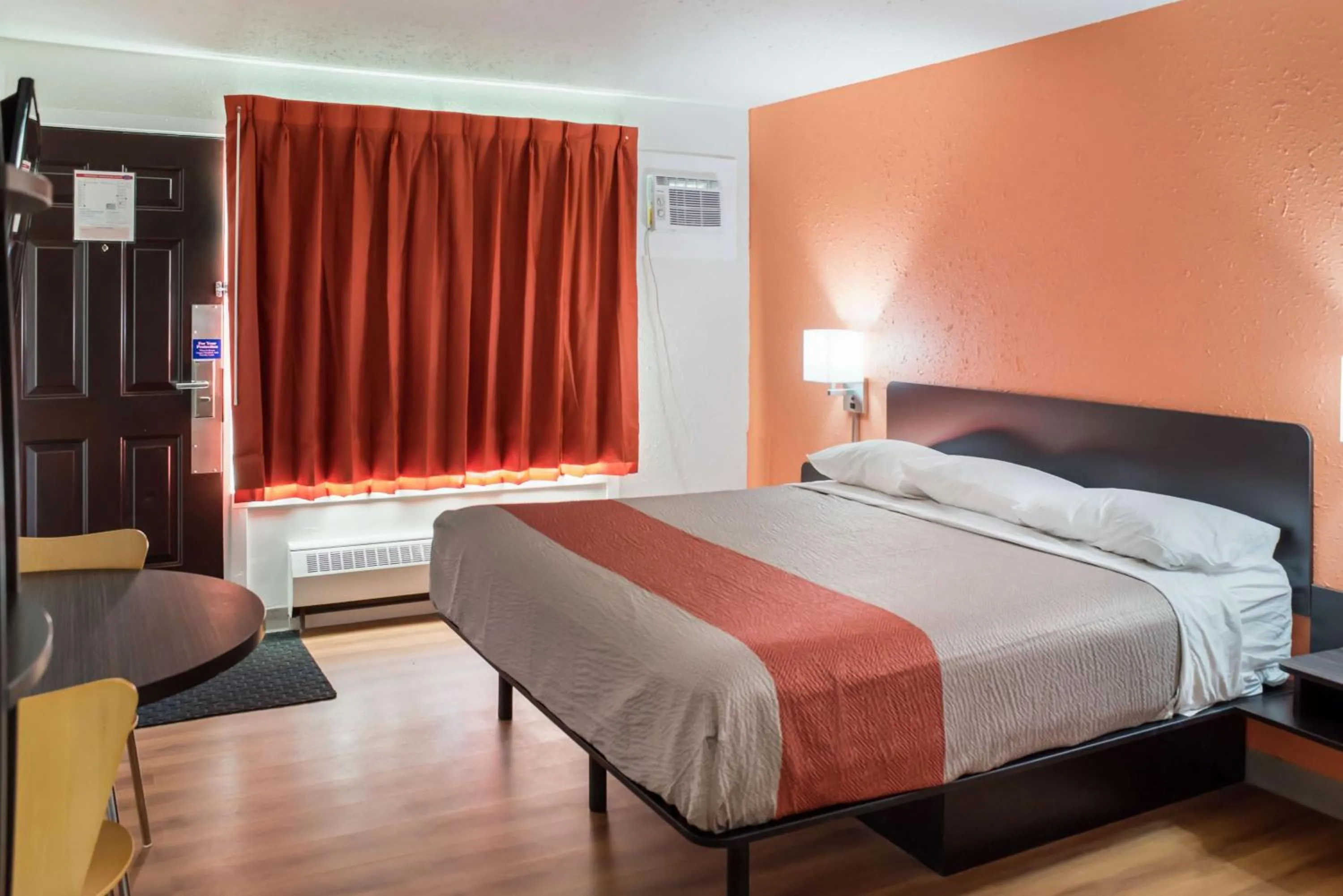 Photo of the whole room, Bed in Motel 6-Fort St. John, BC