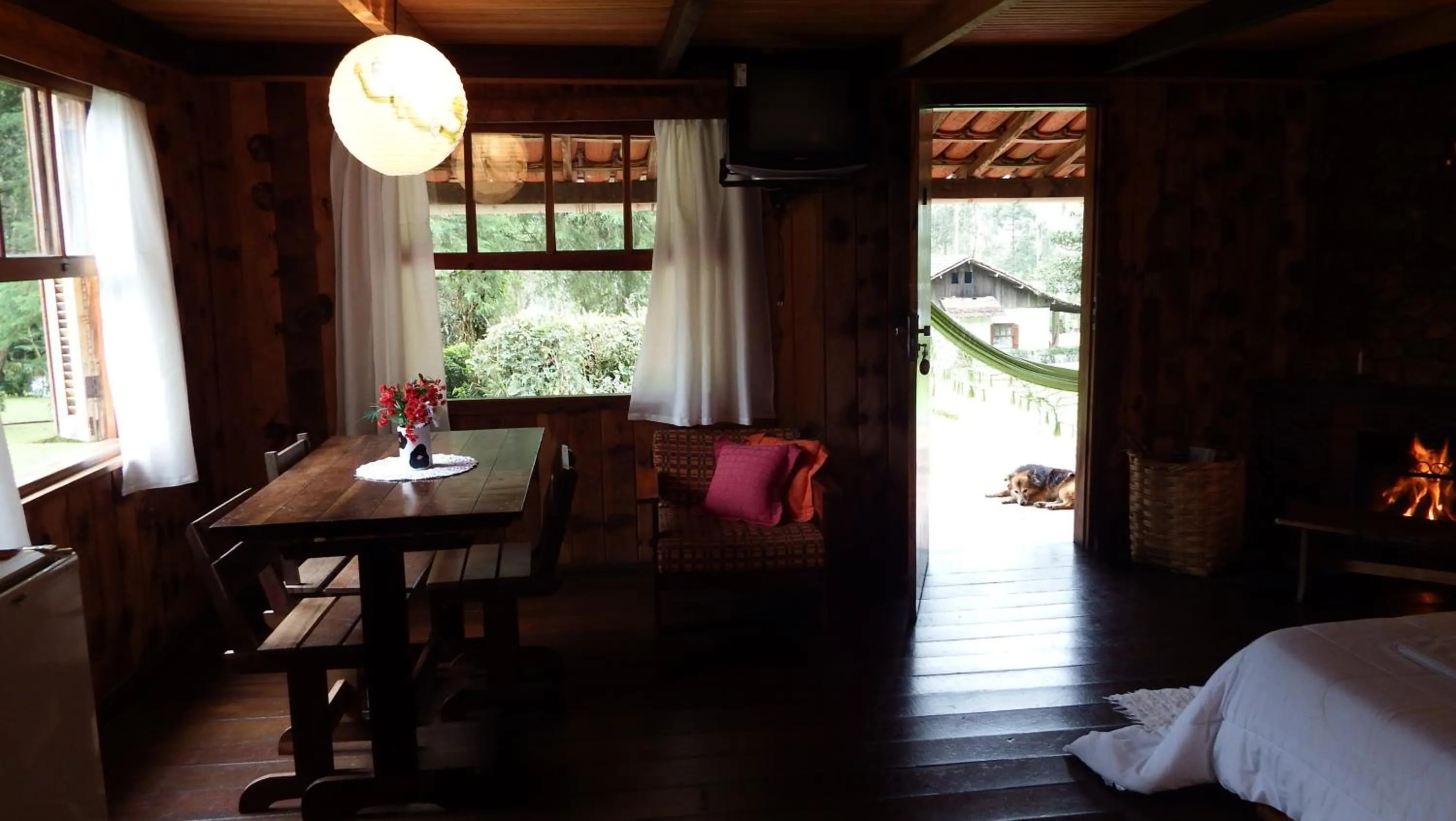 Dining area, Bed in Hotel Refazenda