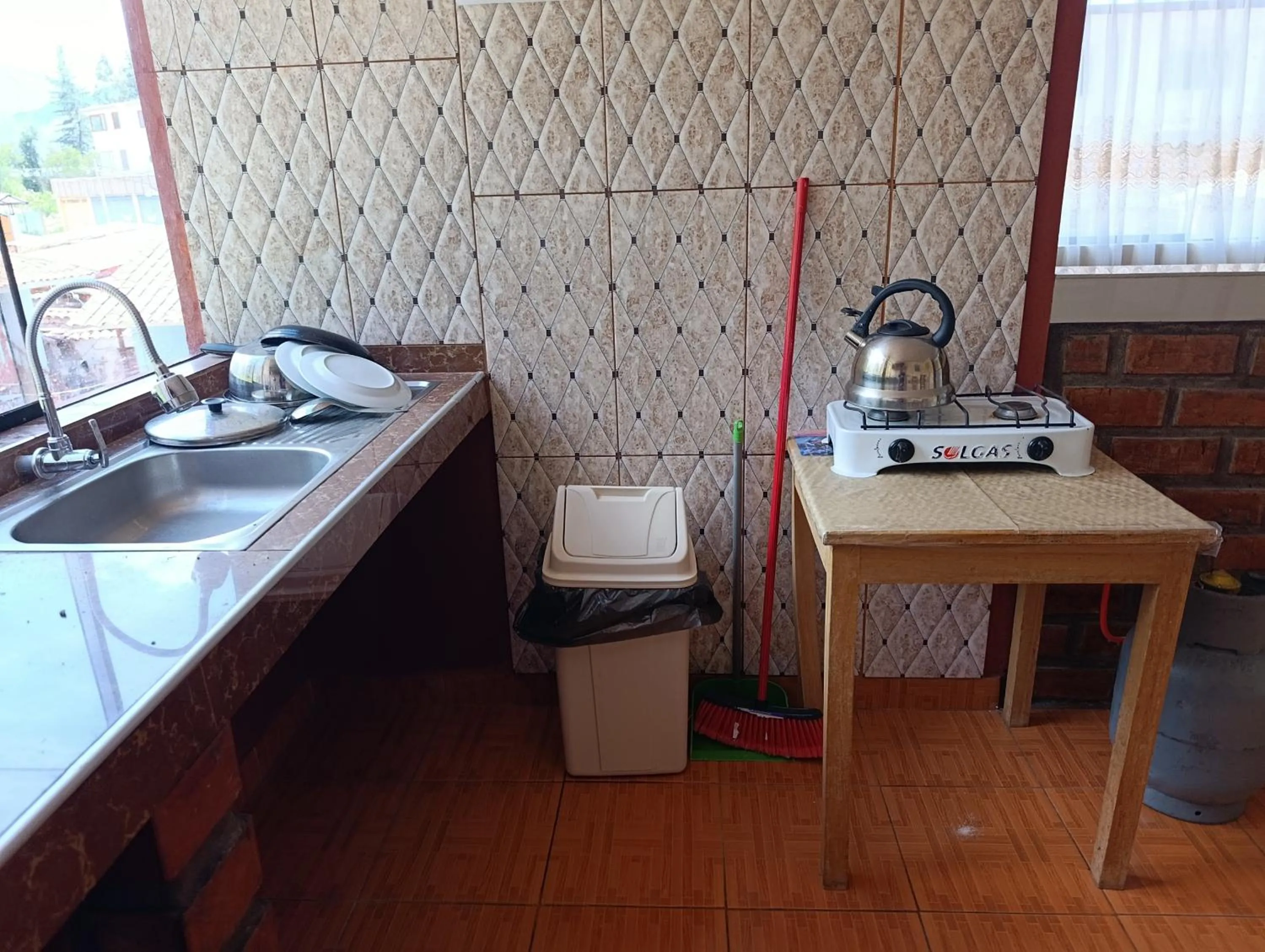 Hostal Ayllu con cochera