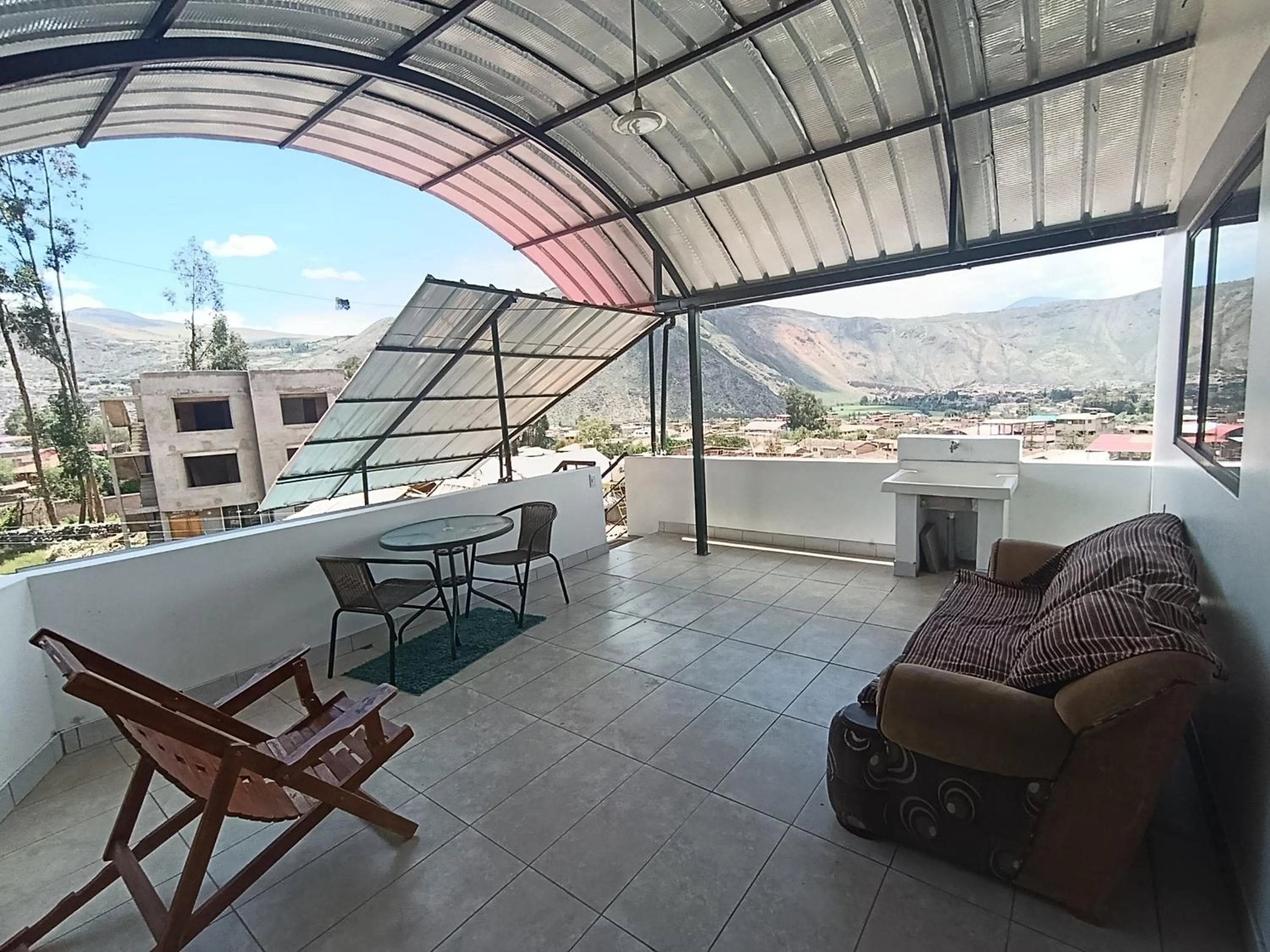 Hostal Ayllu con cochera