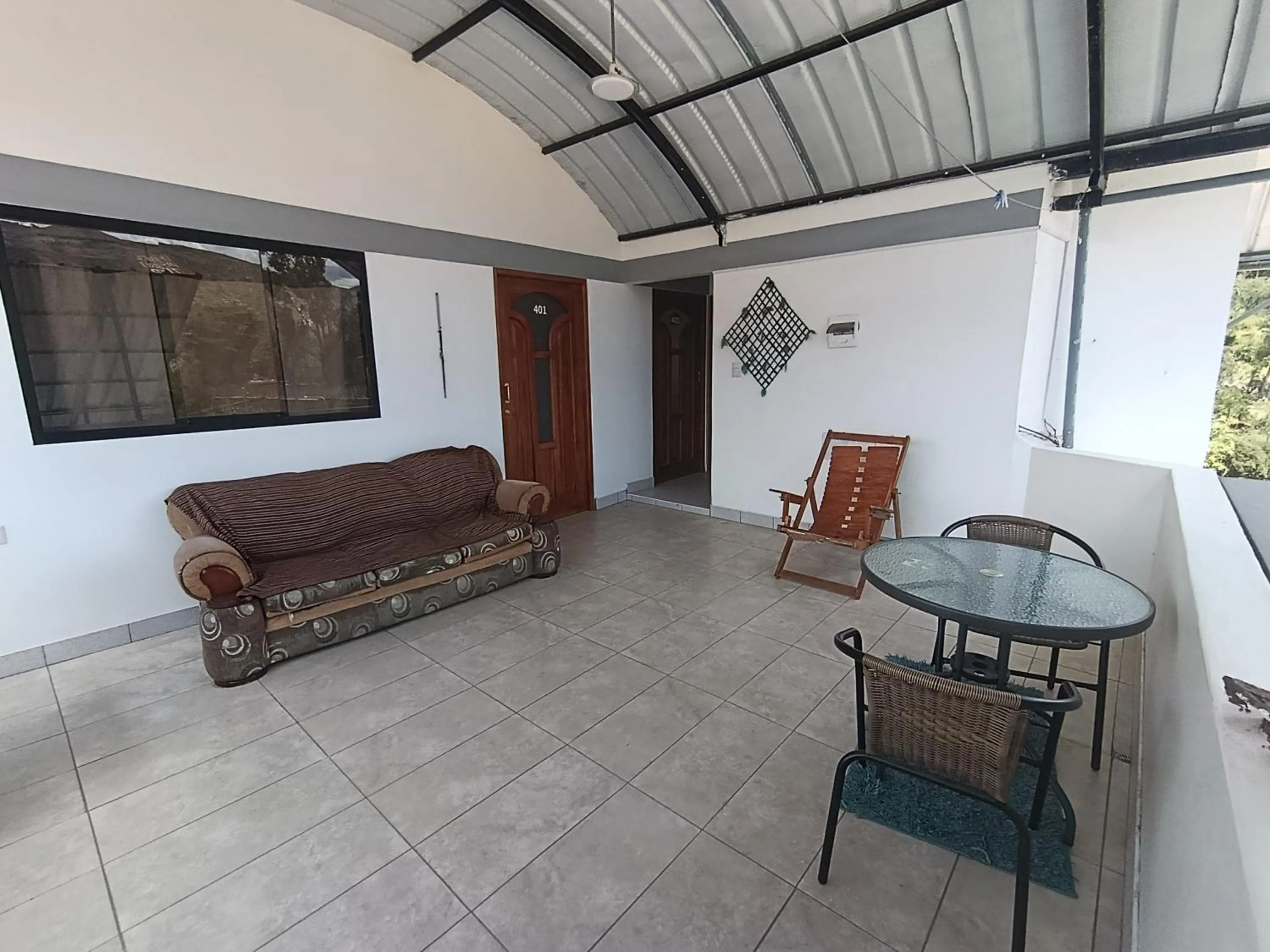 Hostal Ayllu con cochera