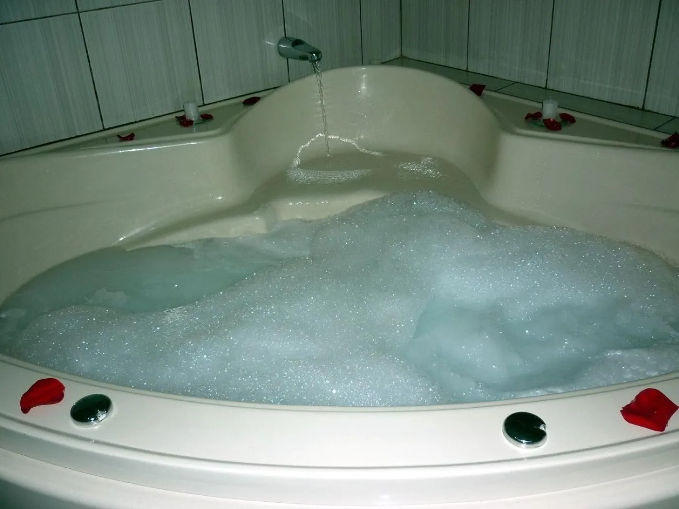 Hot Tub in Hostal Bryan