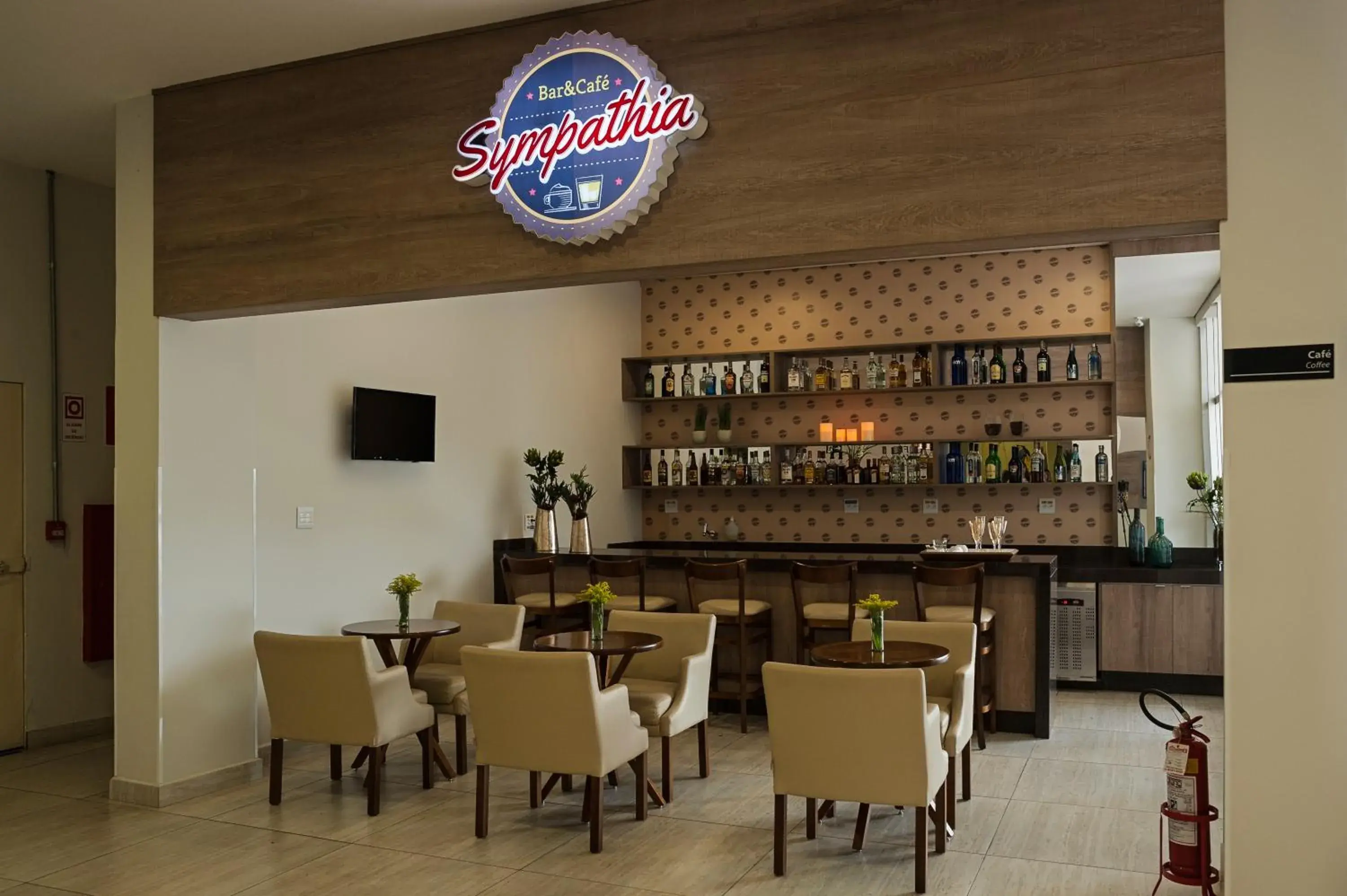 Restaurant/places to eat in Tryp by Wyndham Varginha Cafe Royal Restaurant/places to eat in Tryp by Wyndham Varginha Cafe Royal