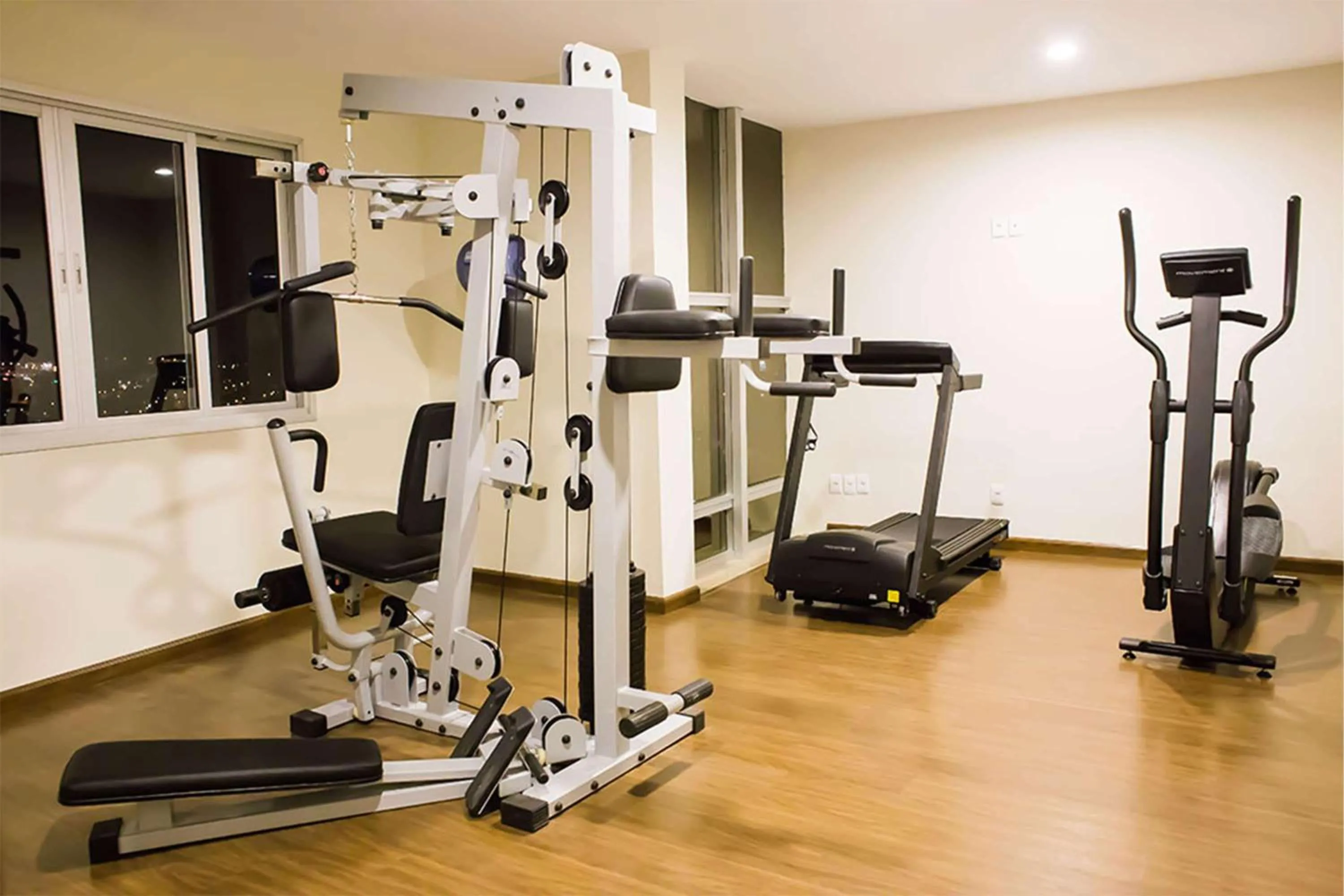 Fitness centre/facilities in Tryp by Wyndham Varginha Cafe Royal