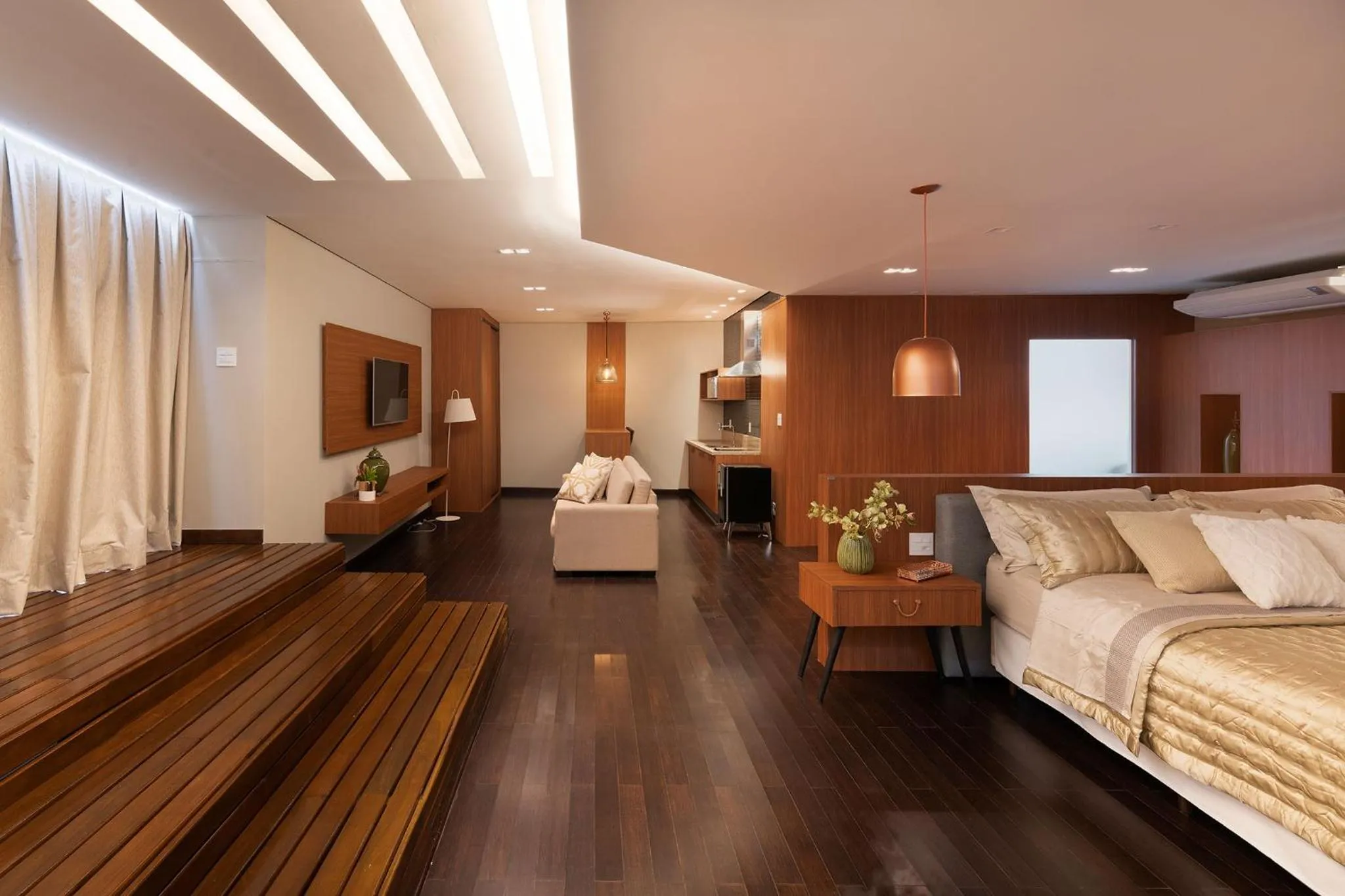 Bedroom, Bed in Tryp by Wyndham Varginha Cafe Royal