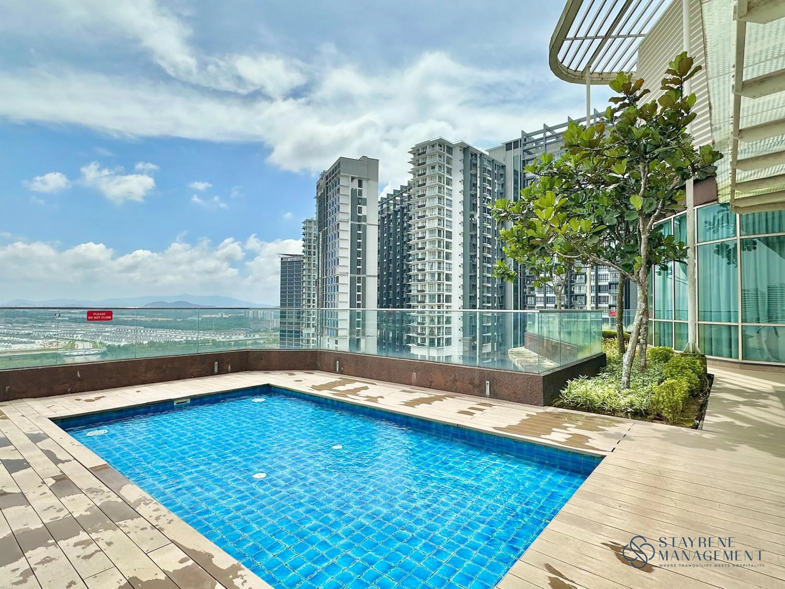 Afiniti Residences Medini by Stayrene