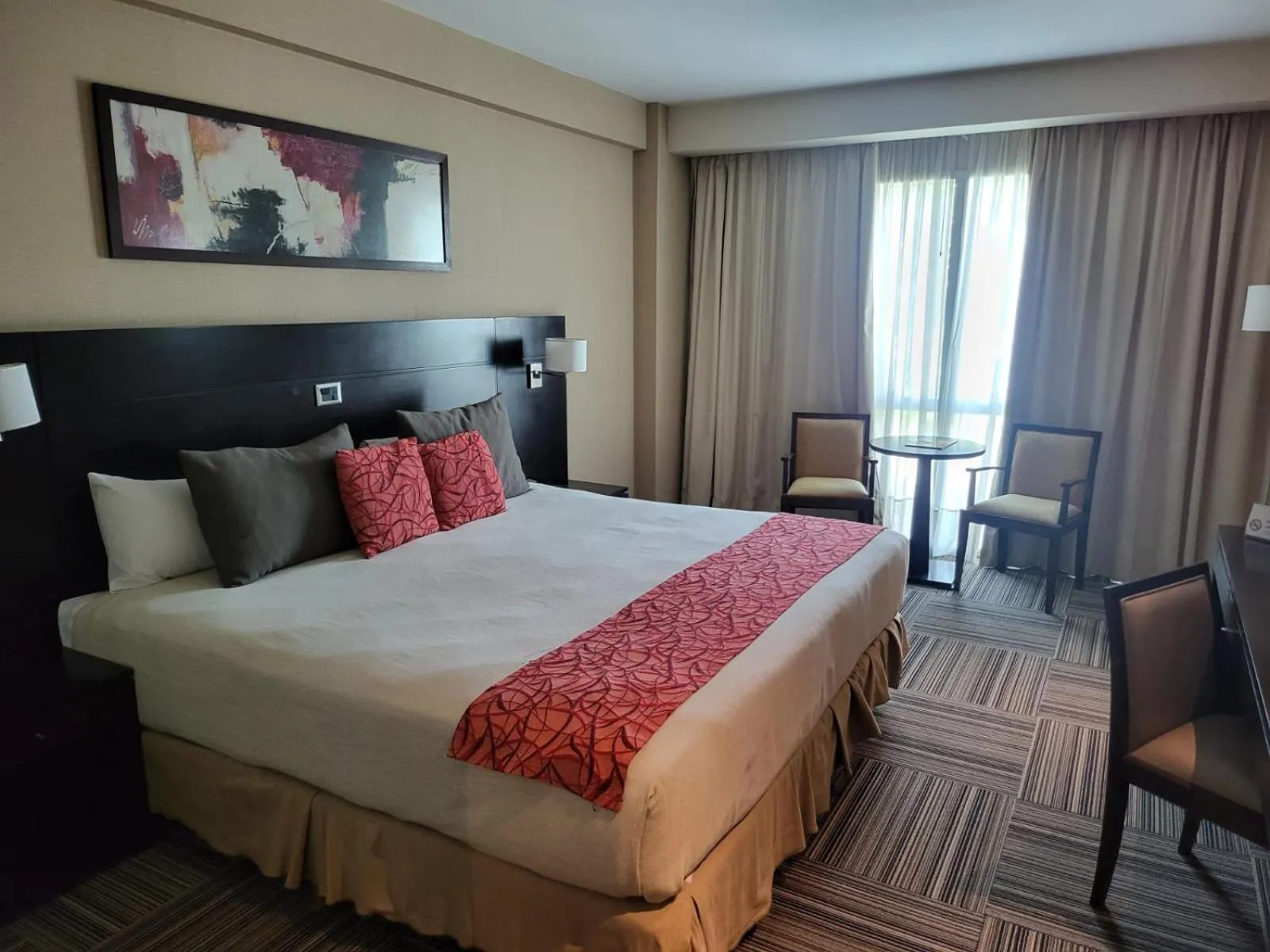 Bed in Howard Johnson Neuquen