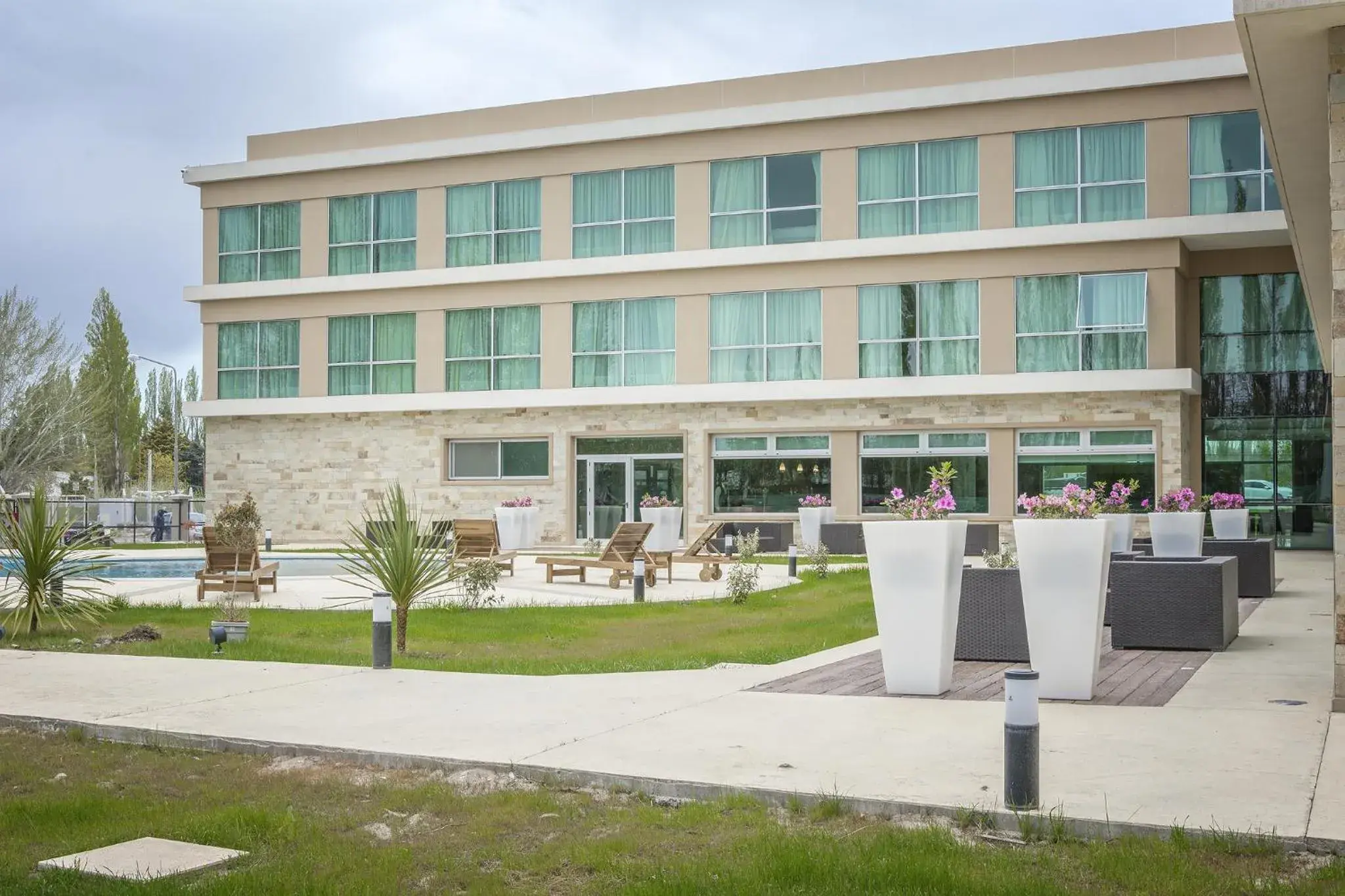 Property building in Howard Johnson Neuquen Property building in Howard Johnson Neuquen