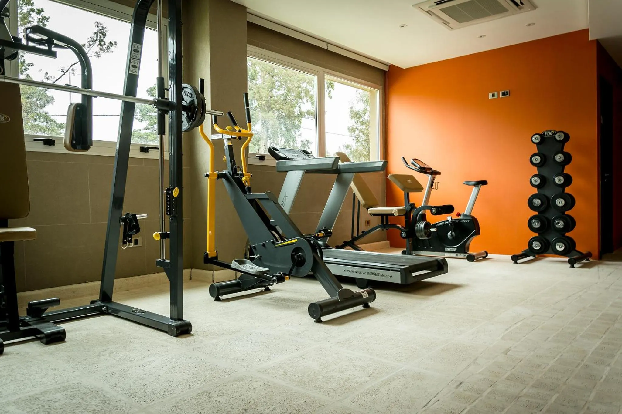 Day in Howard Johnson Neuquen