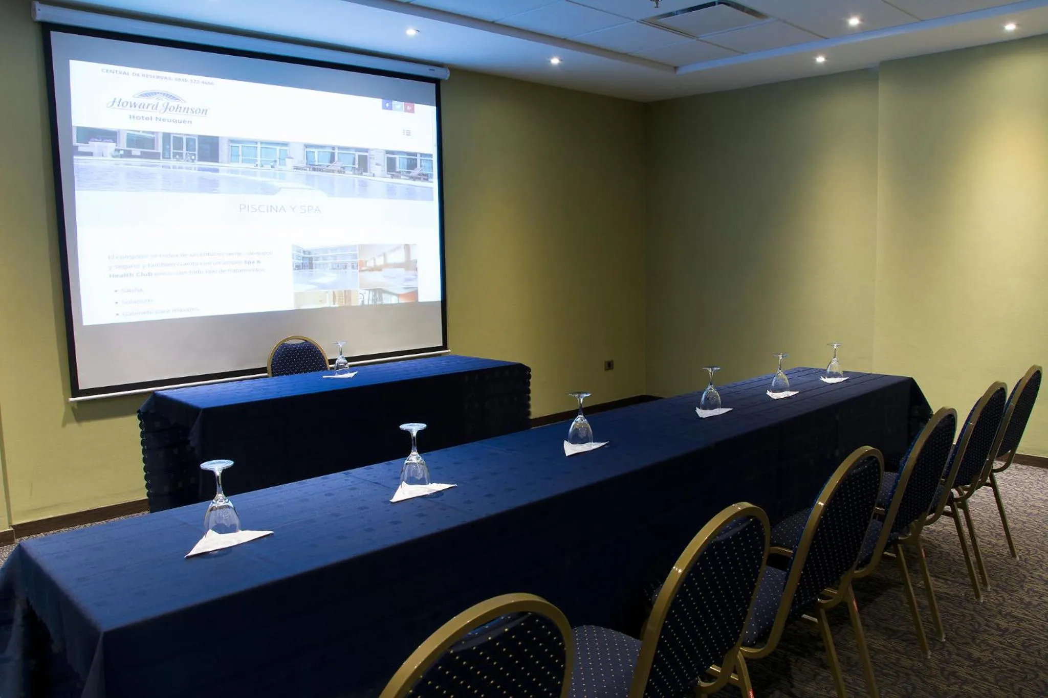 Meeting/conference room in Howard Johnson Neuquen