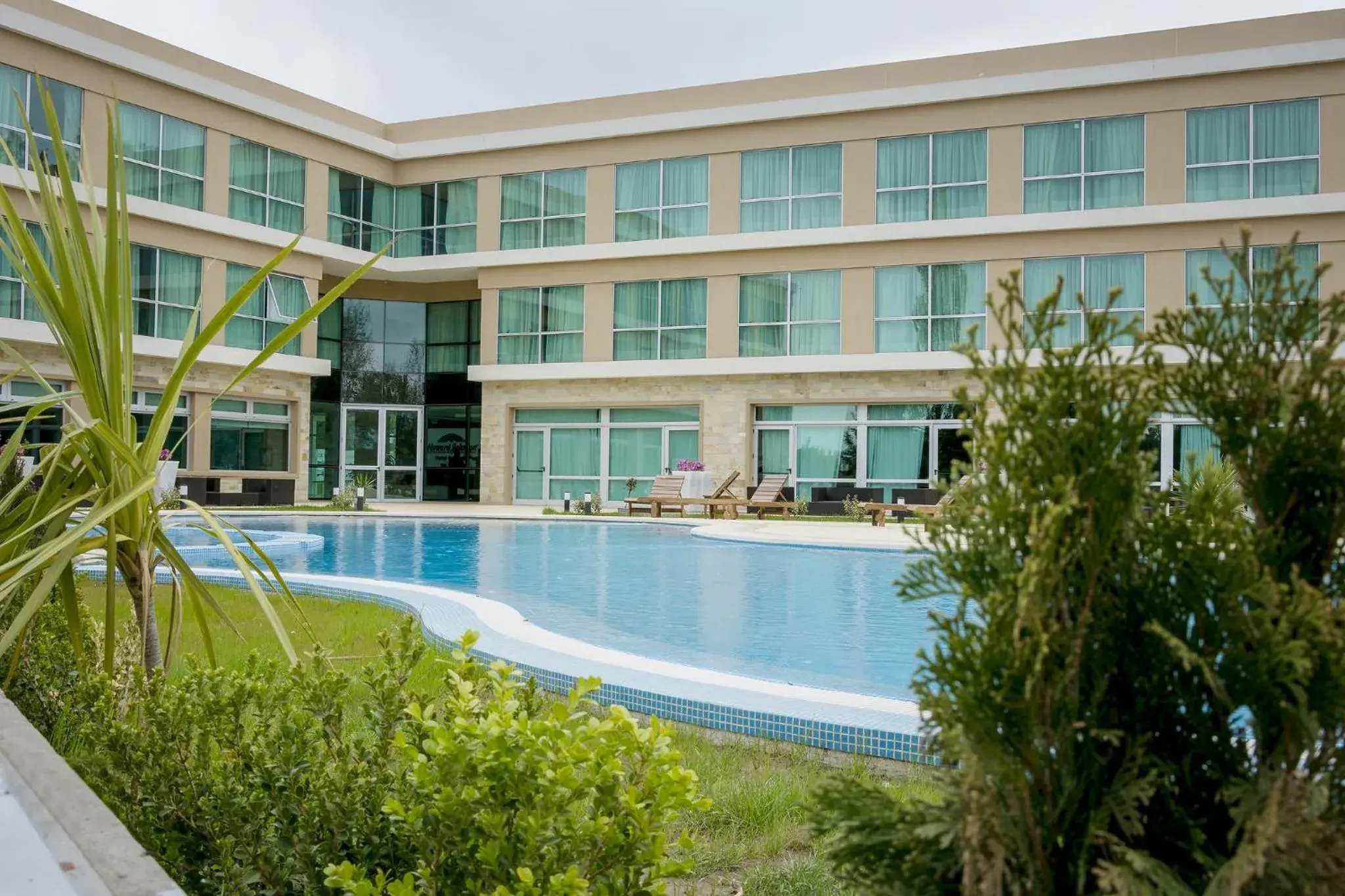 Property building in Howard Johnson Neuquen Property building in Howard Johnson Neuquen