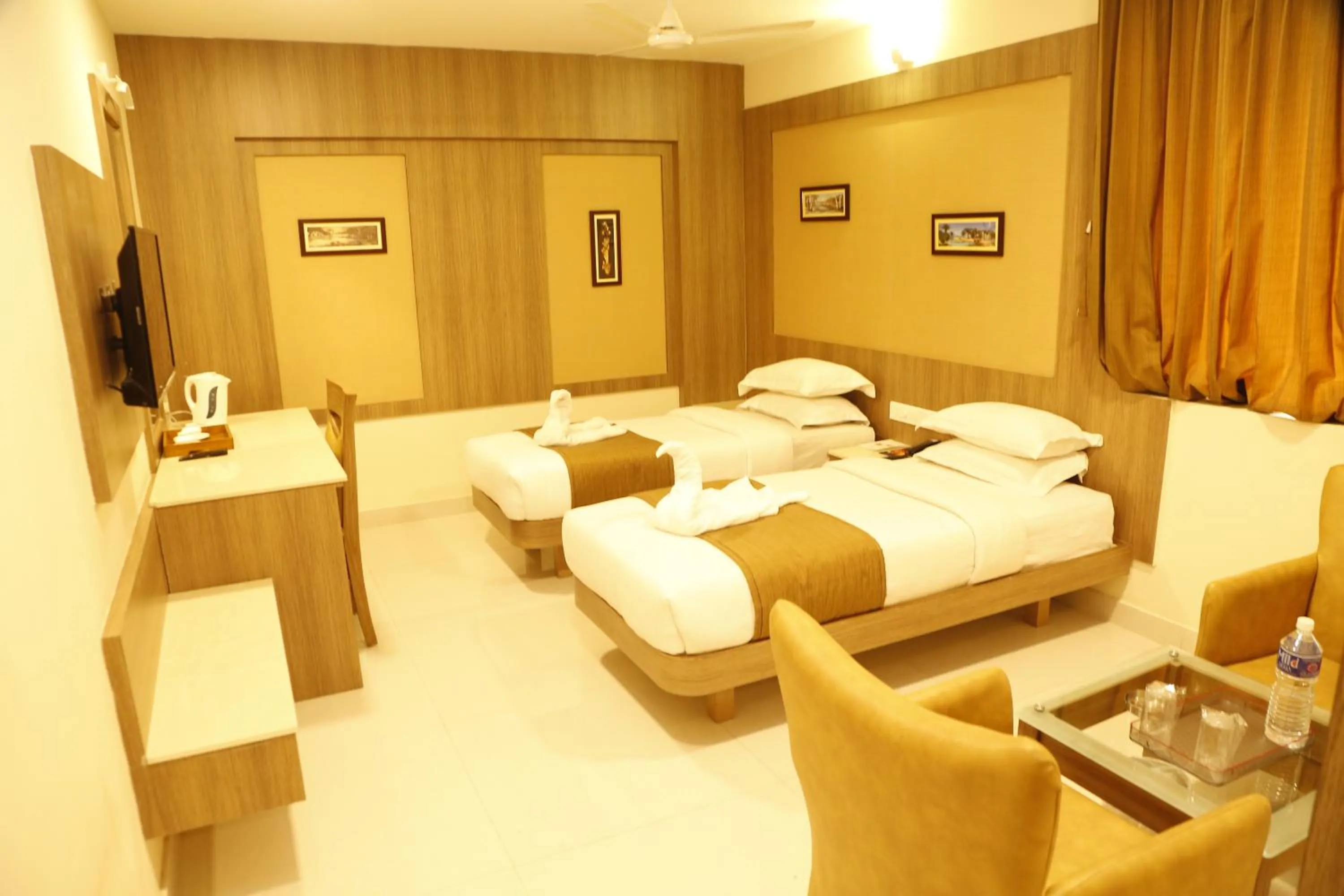 Bed in HOTEL GRAND PLAZzA