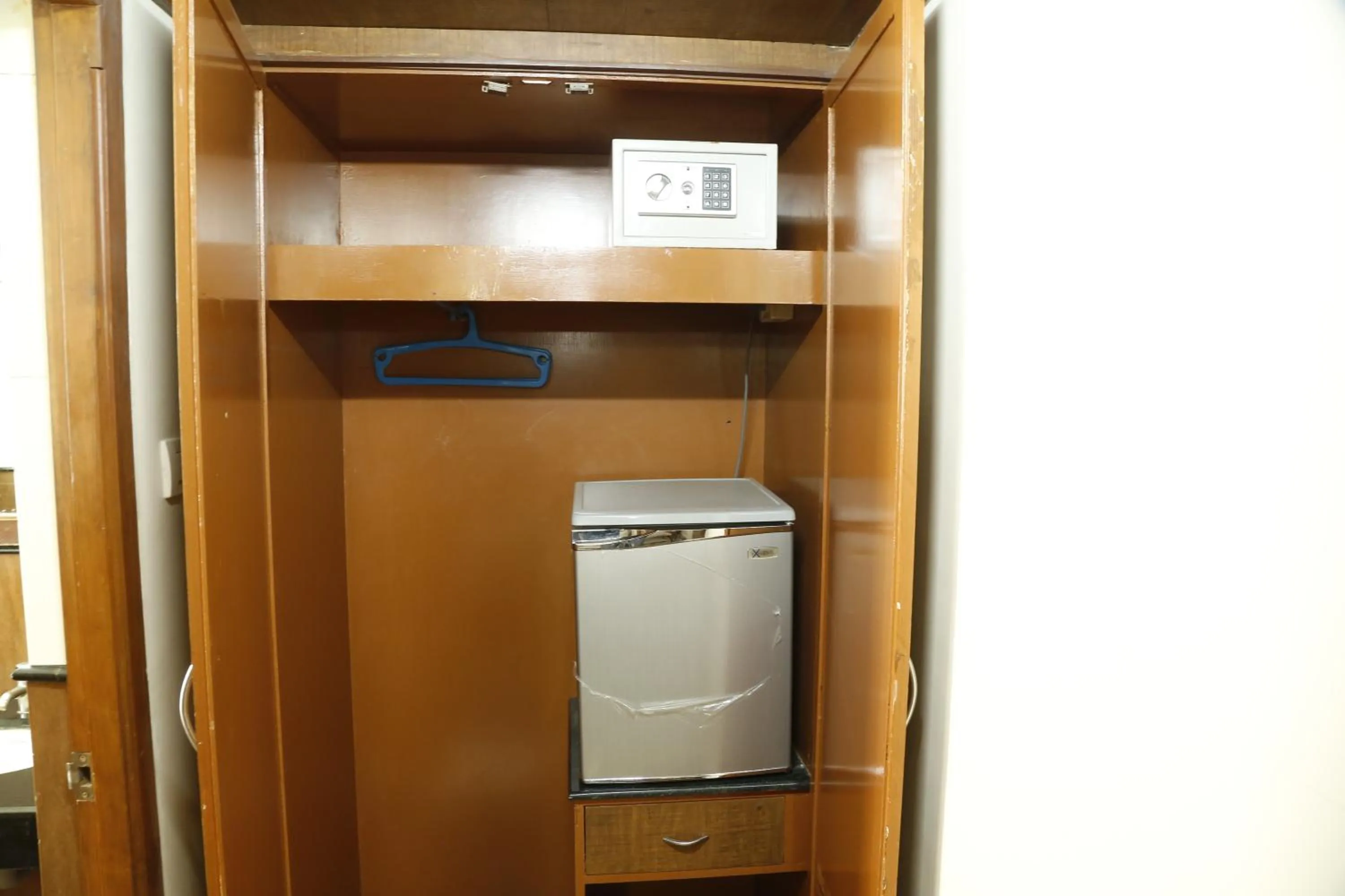 safe in HOTEL GRAND PLAZzA