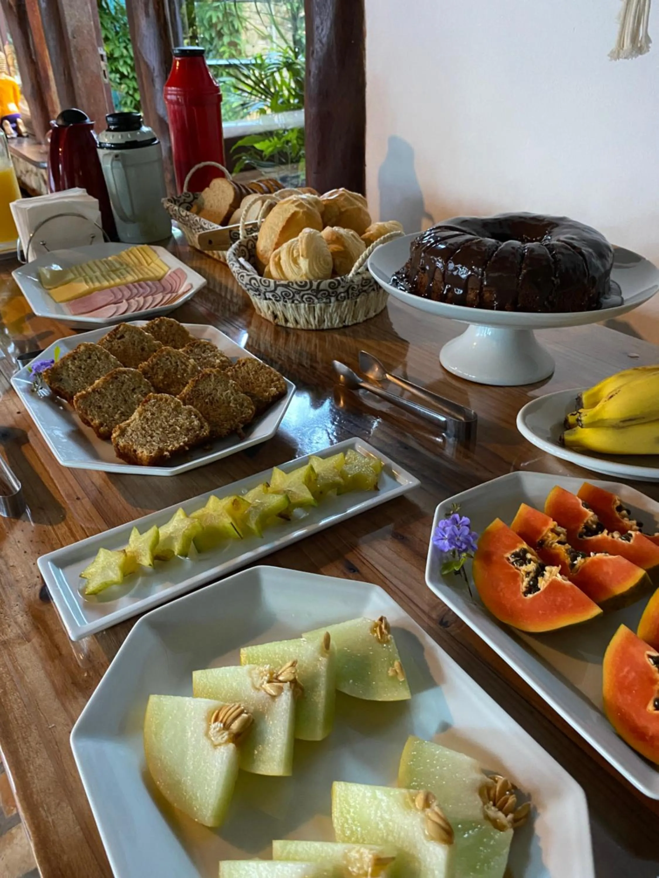 Buffet breakfast in Pousada Paradise Ferrugem