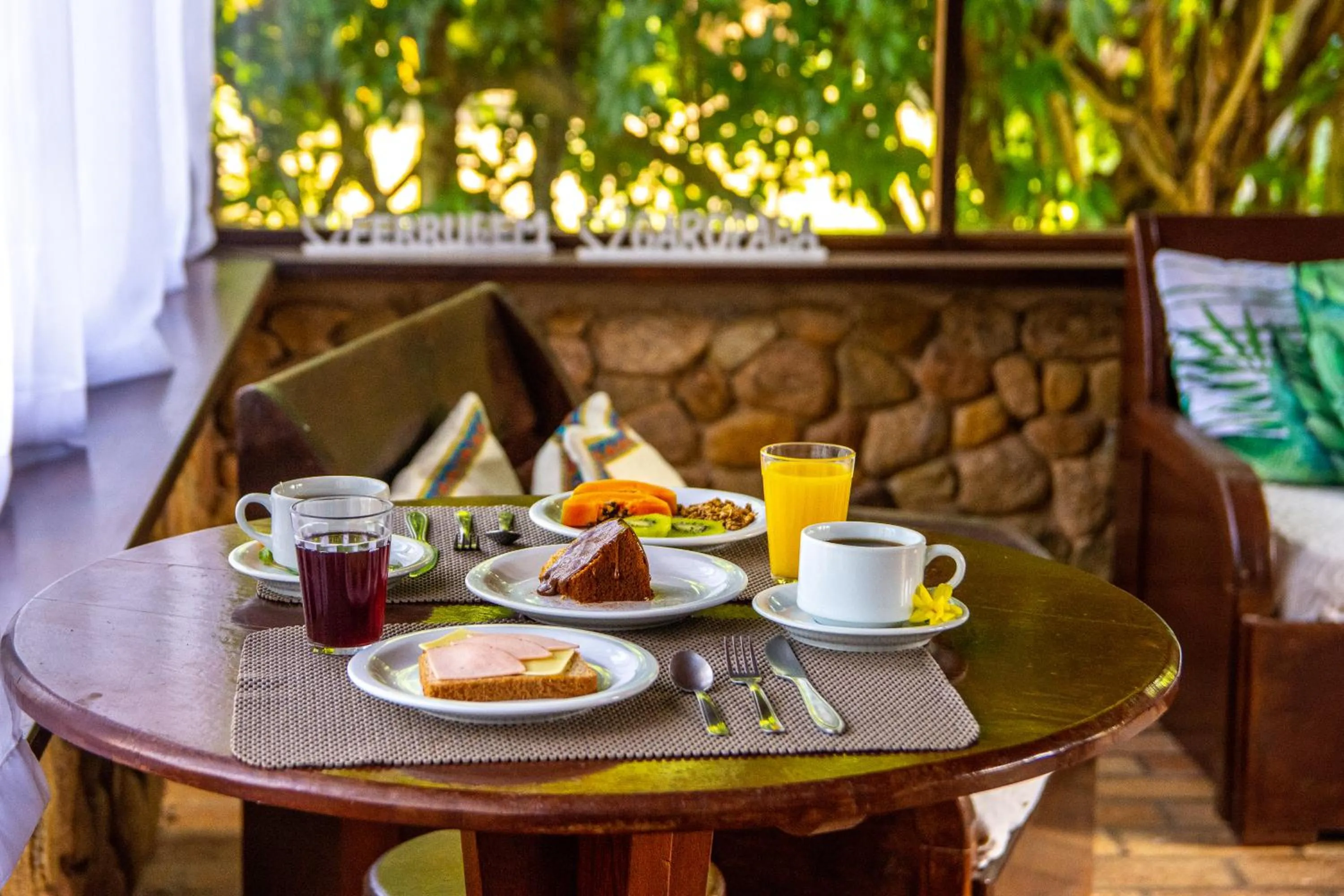 Breakfast in Pousada Paradise Ferrugem