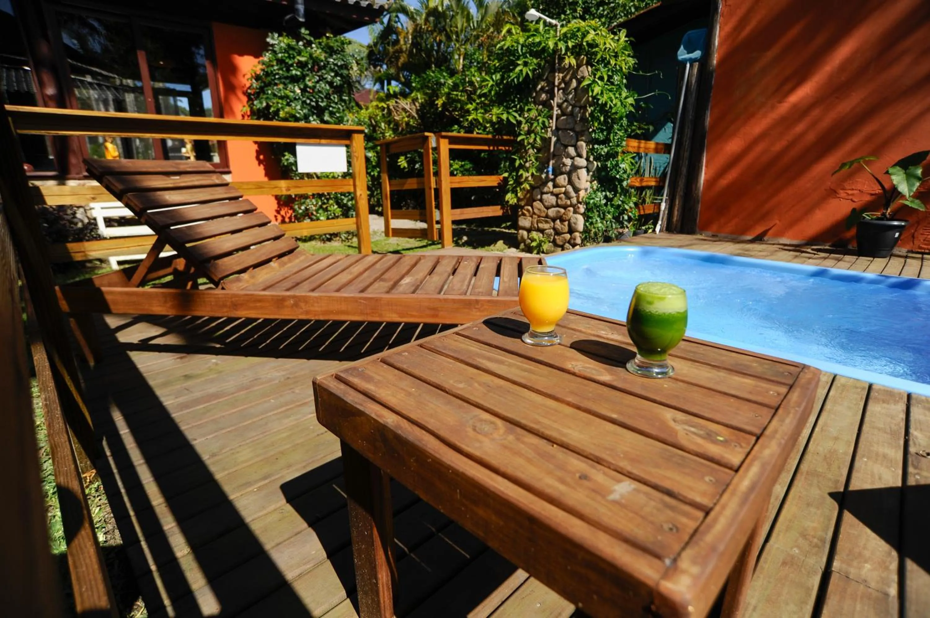 Swimming pool in Pousada Paradise Ferrugem