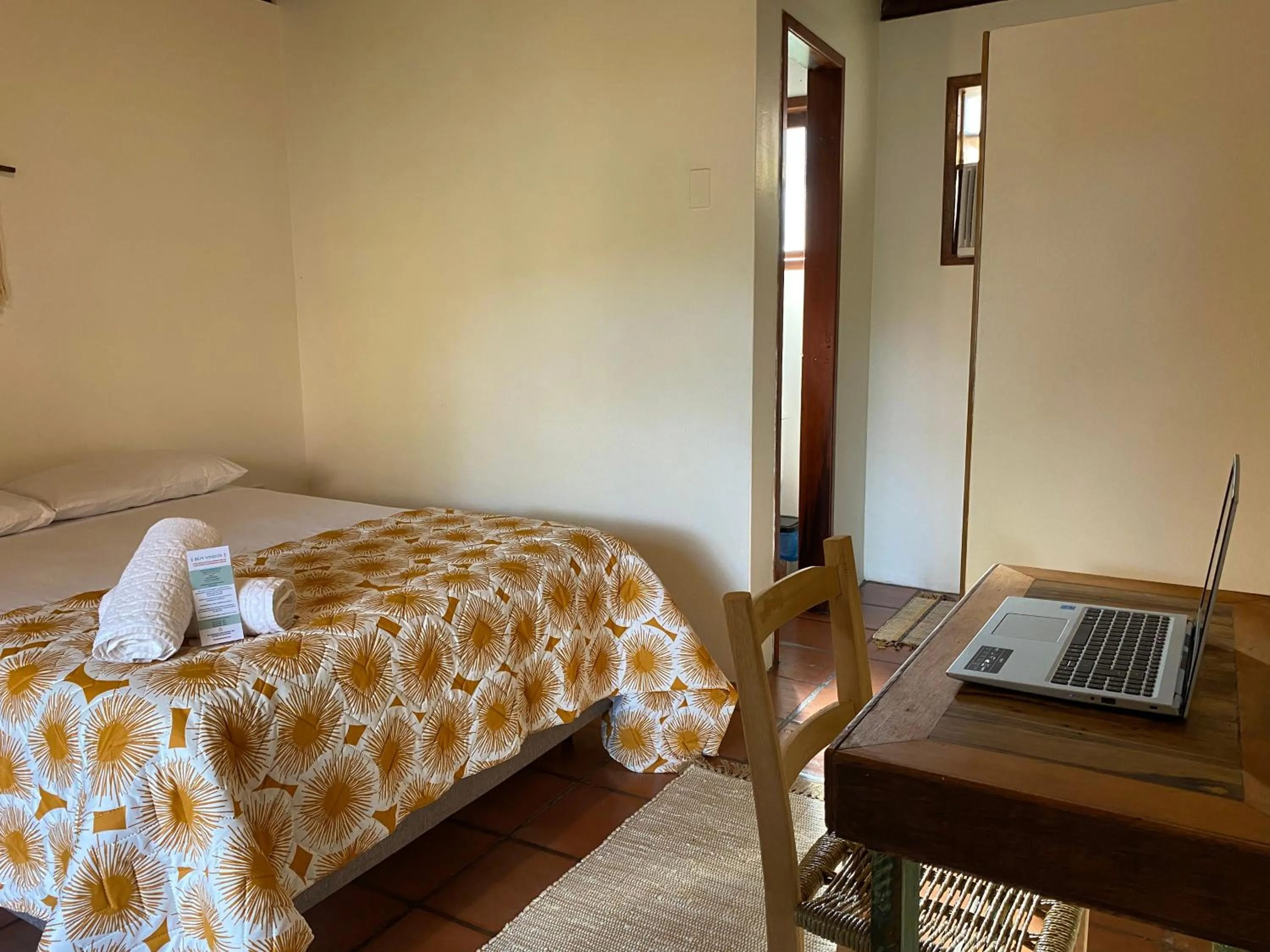 Photo of the whole room, Bed in Pousada Paradise Ferrugem