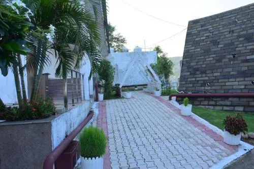 Treeoise Resort