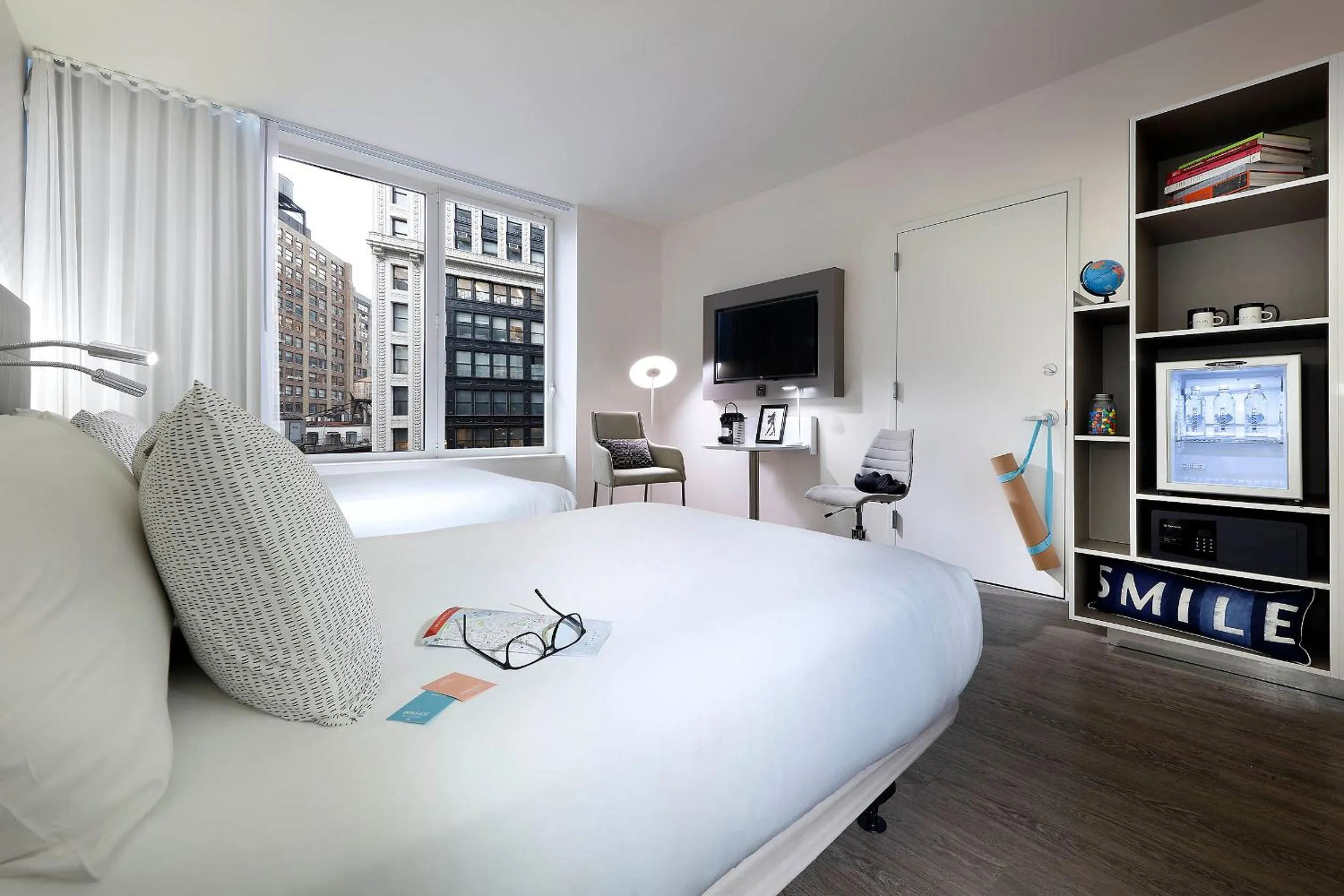 Photo of the whole room, Bed in INNSiDE by Meliá New York Nomad