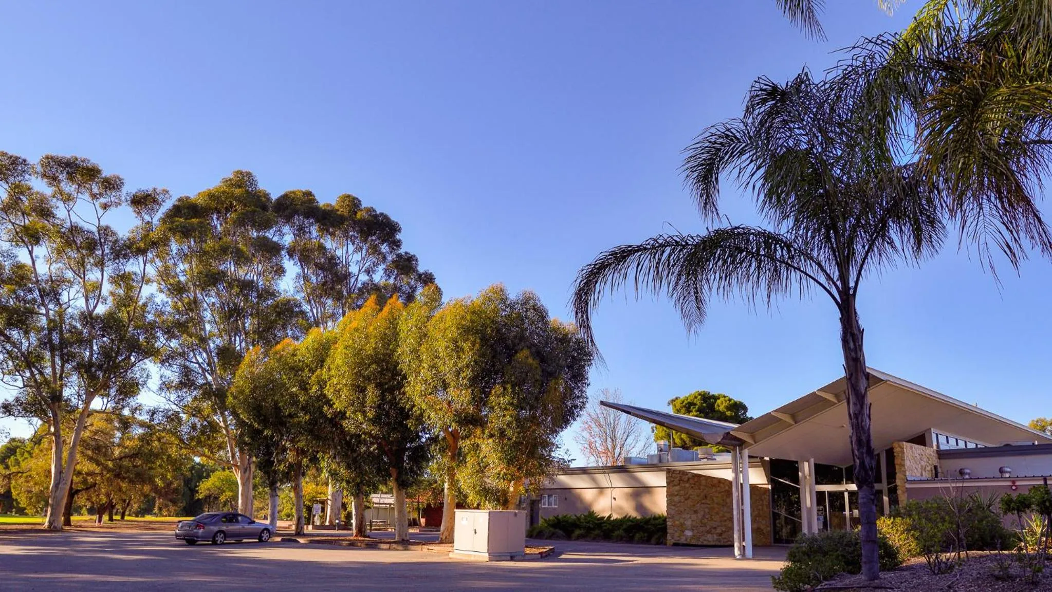 Facade/entrance in Renmark Country Club