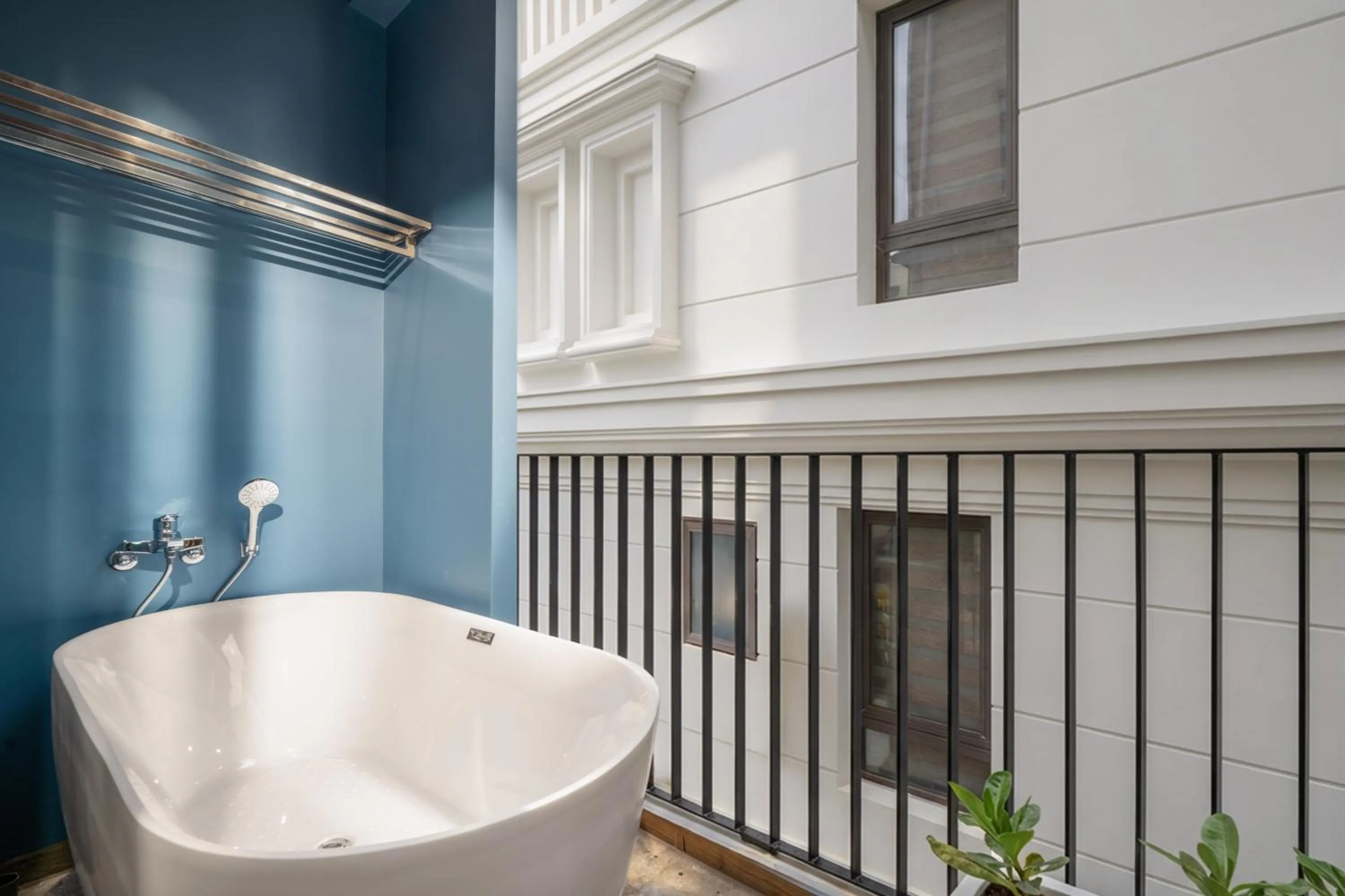 Bathroom in Taian Hotel & Apartment