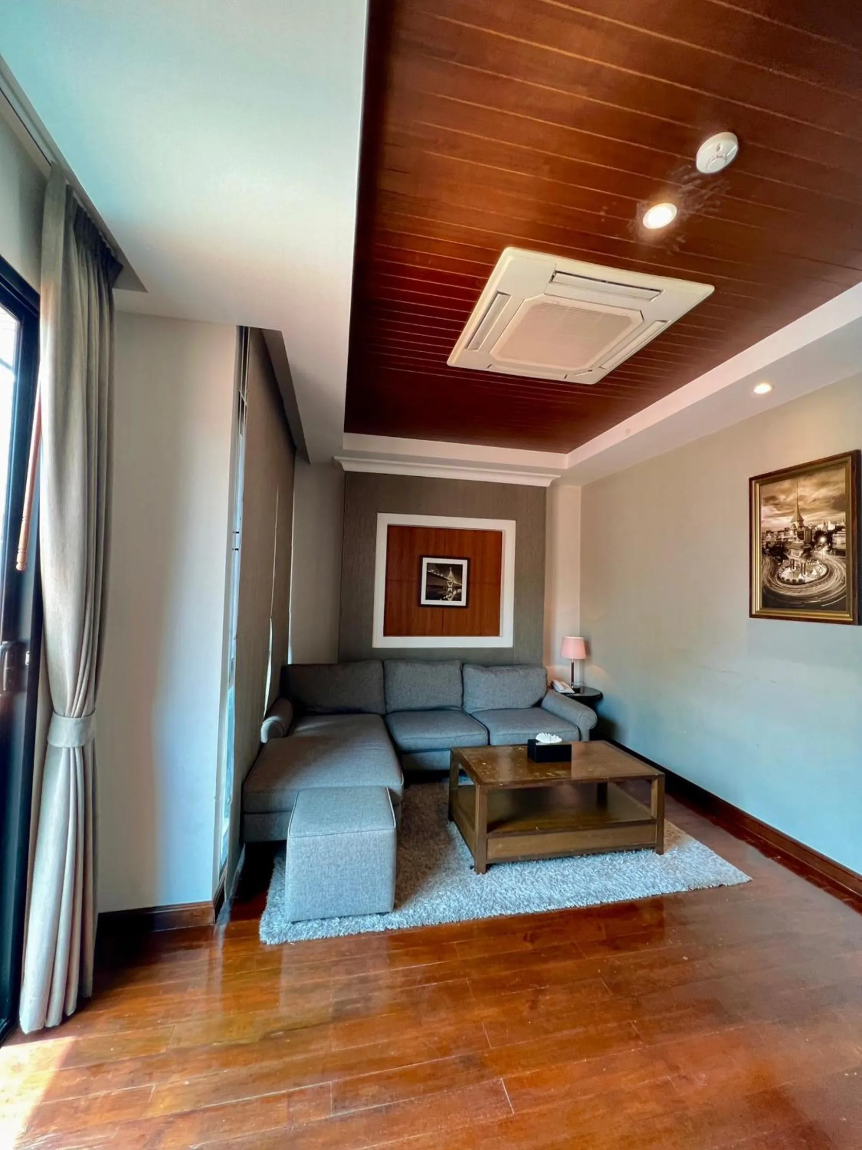 Yotaka Bangkok Hotel