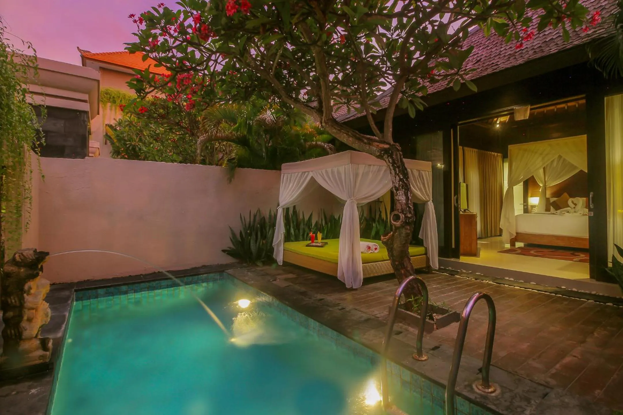 Swimming pool in d'Nusa Beach Club and Resort